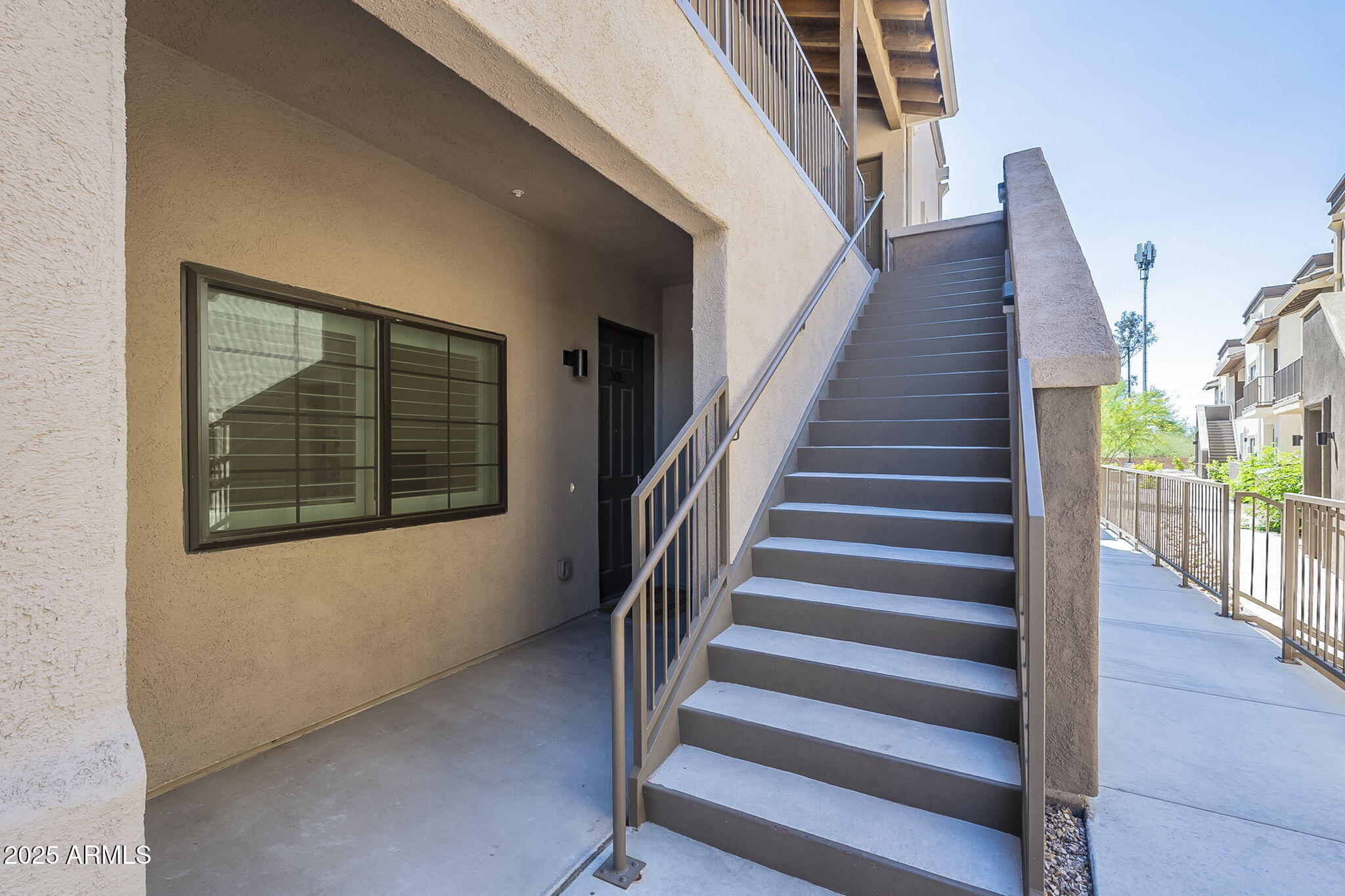 2038 E RIVER Road 101