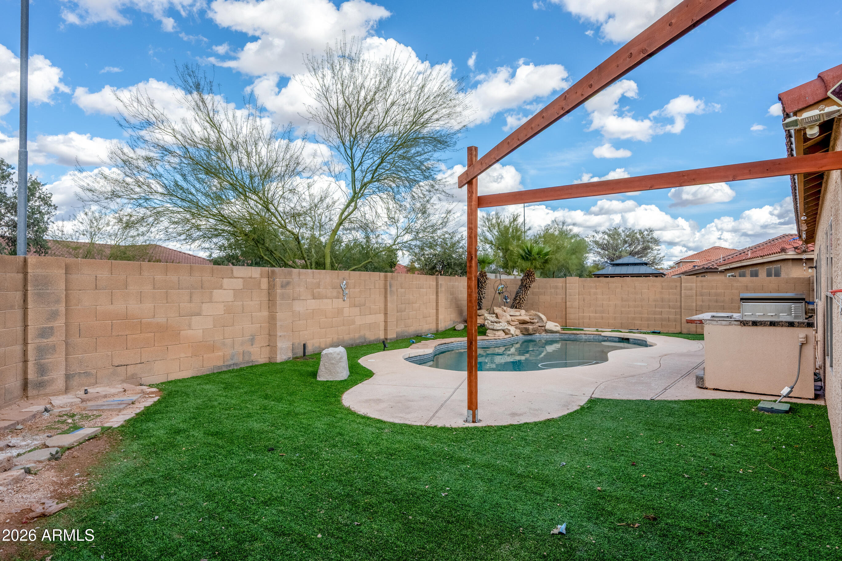 10548 E BRAMBLE Avenue