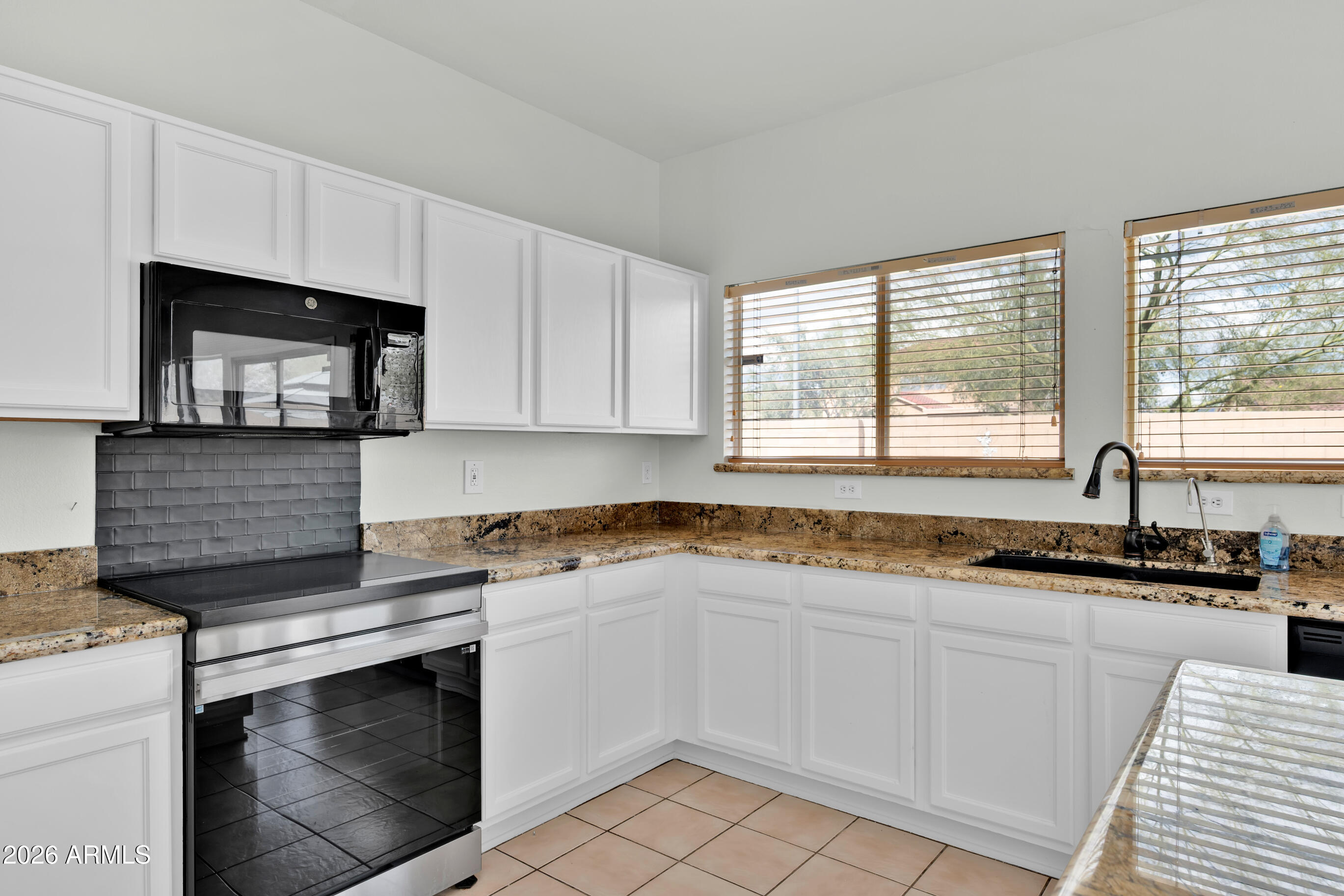 10548 E BRAMBLE Avenue