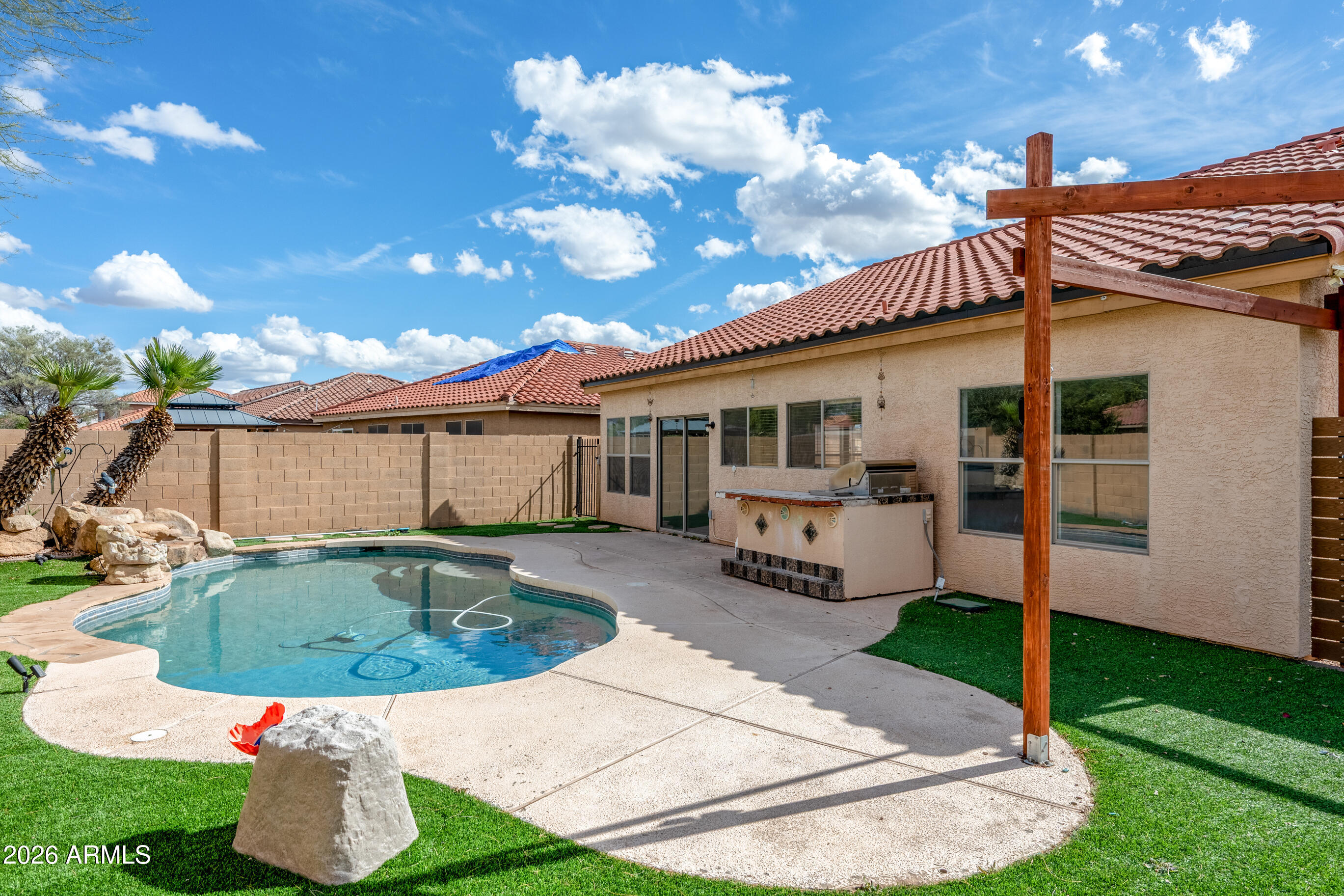 10548 E BRAMBLE Avenue