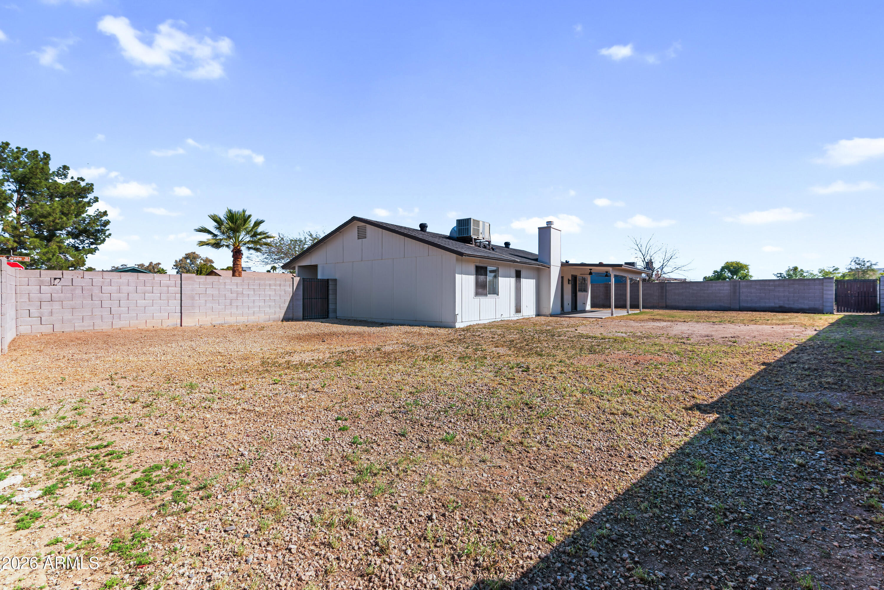 525 W El Prado Road