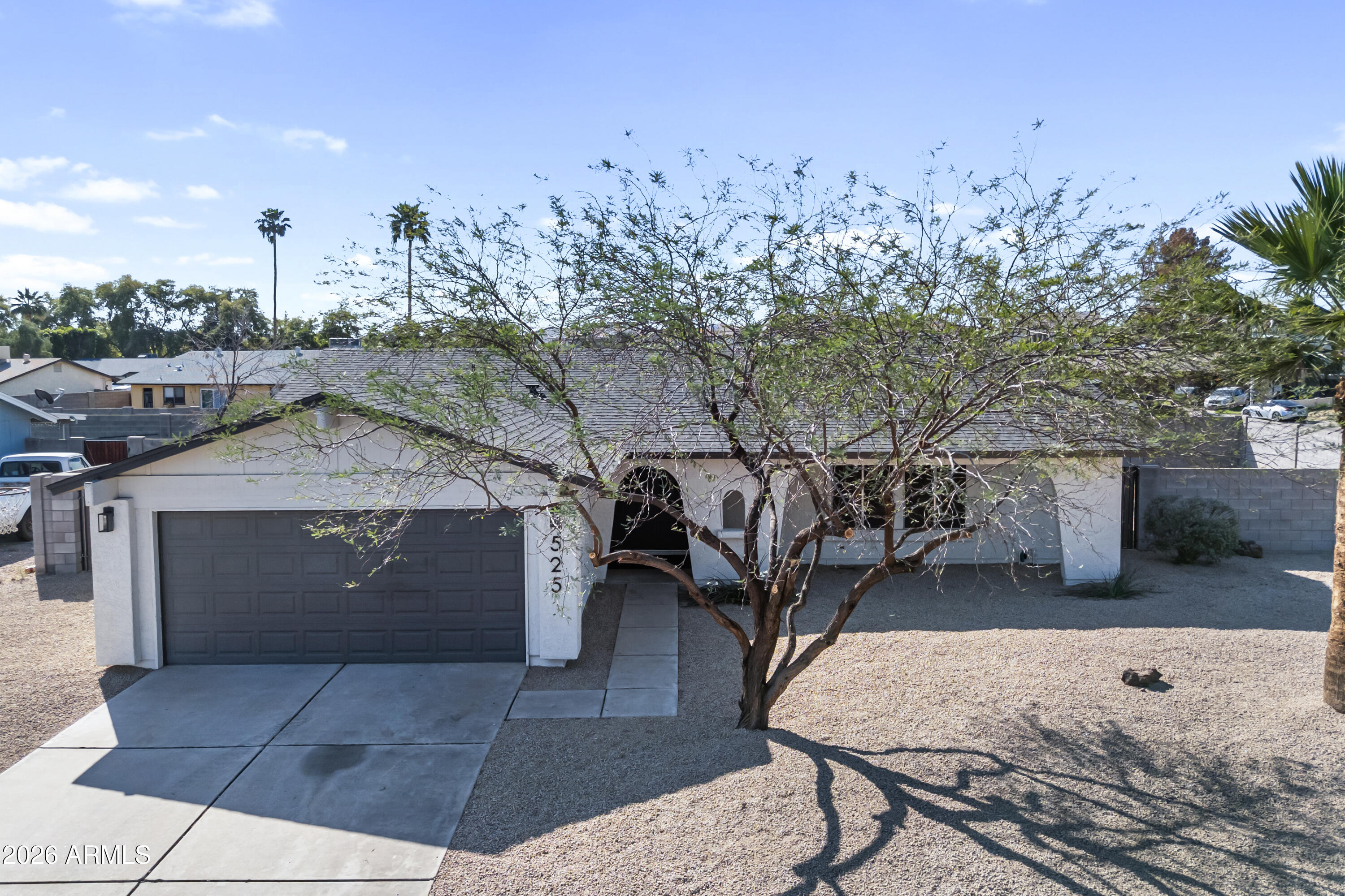 525 W El Prado Road