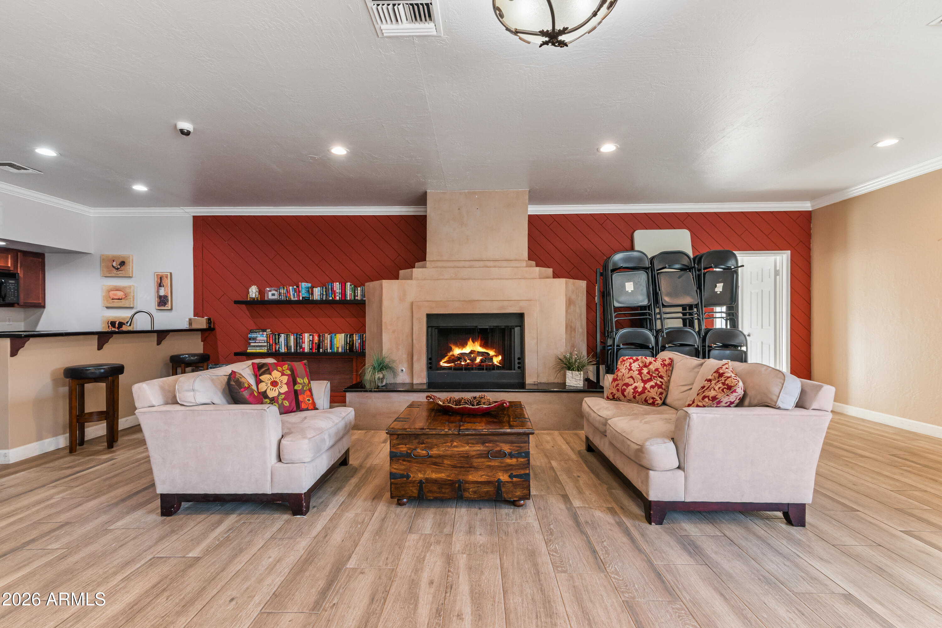 8787 E MOUNTAIN VIEW Road 1019