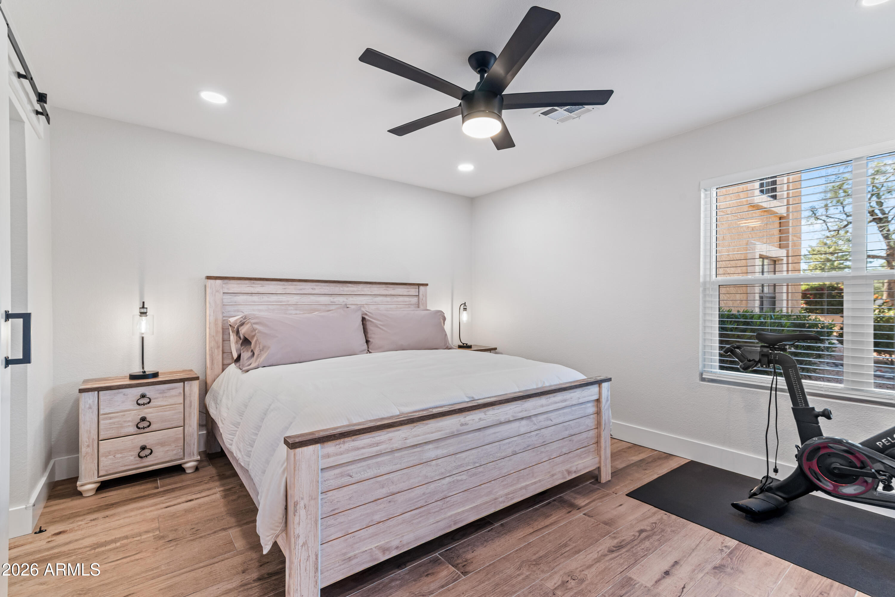 8787 E MOUNTAIN VIEW Road 1019