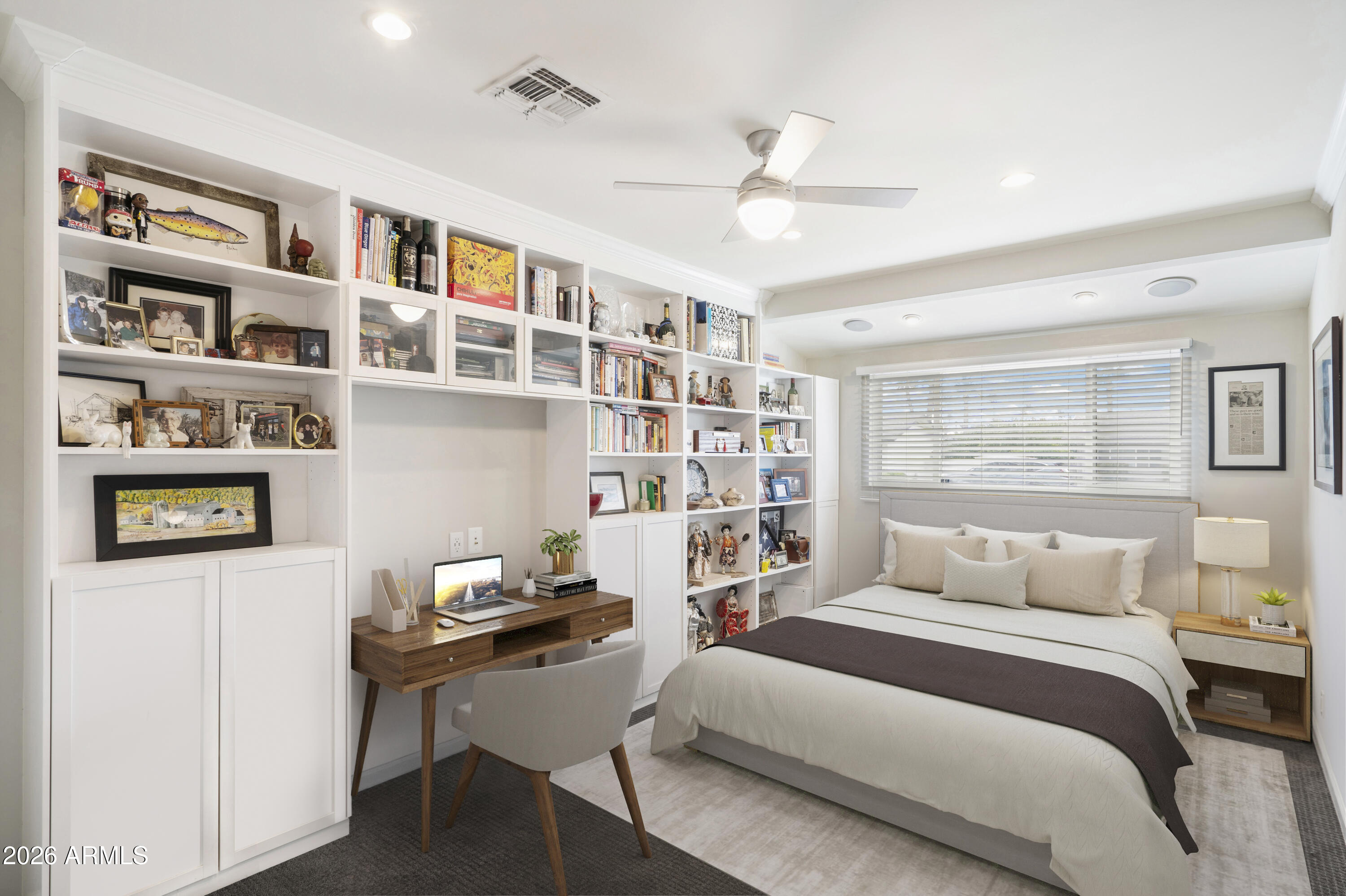 3328 E TURNEY Avenue