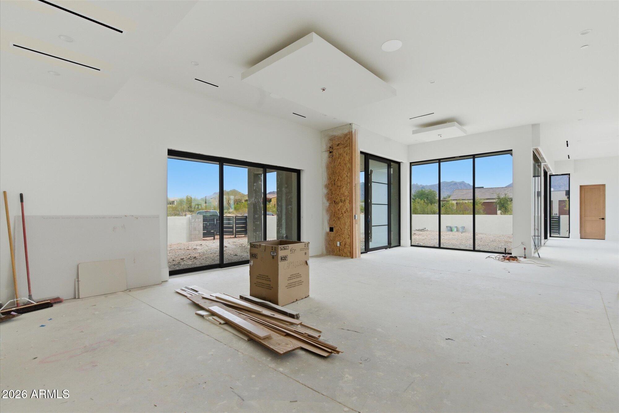 9021 E RIMROCK Drive