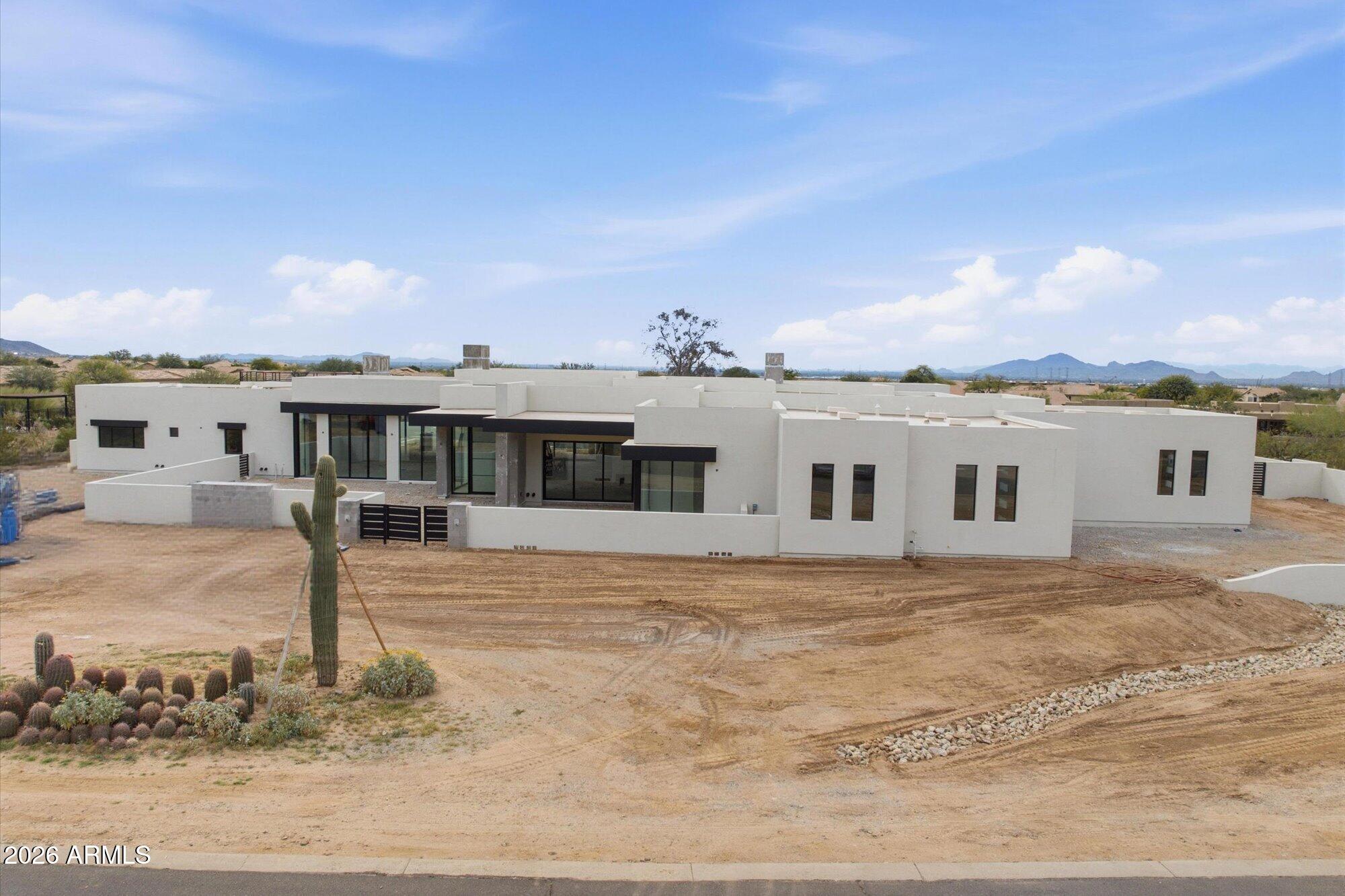 9021 E RIMROCK Drive