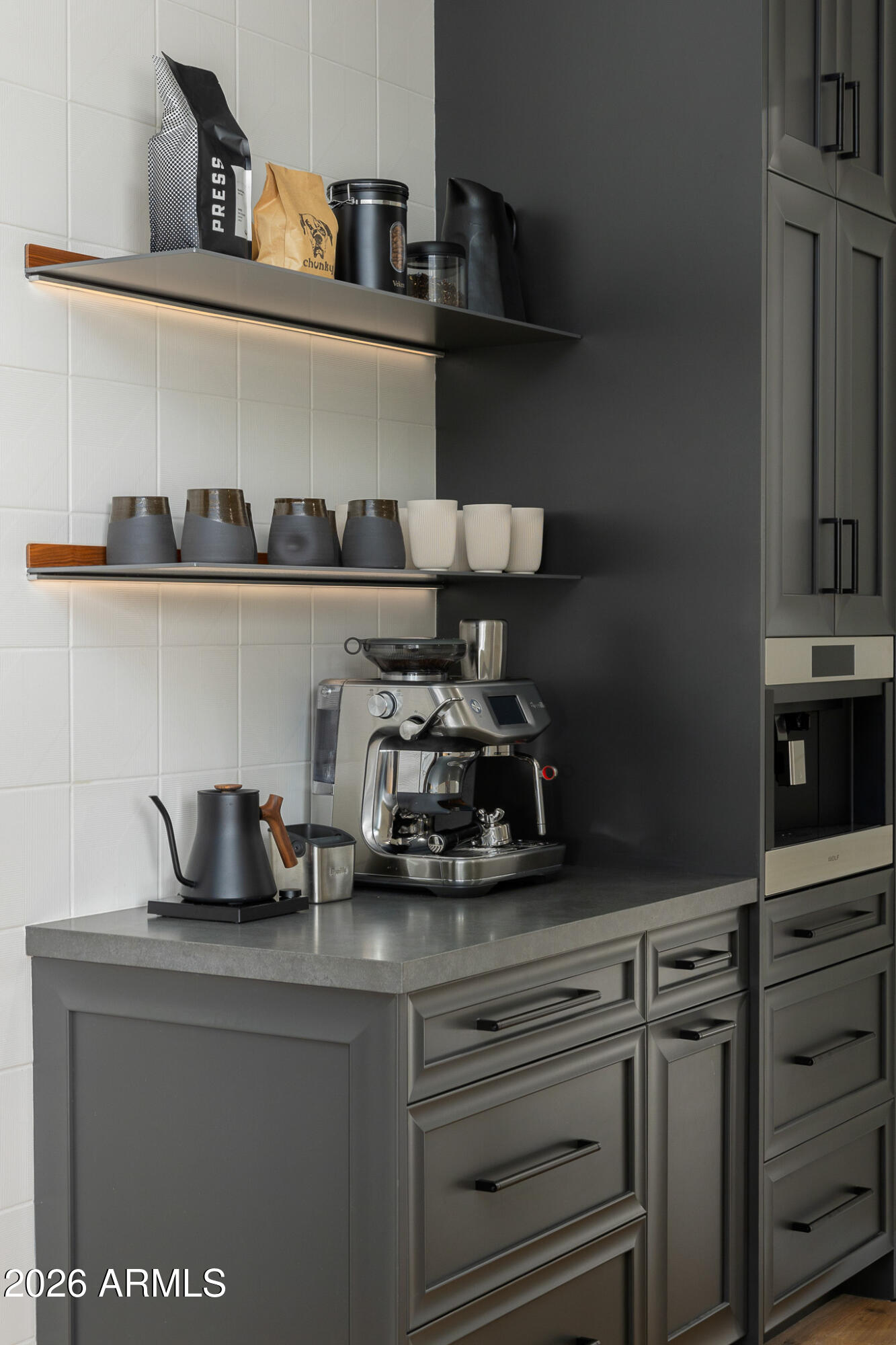 7540 N LAKESIDE Lane