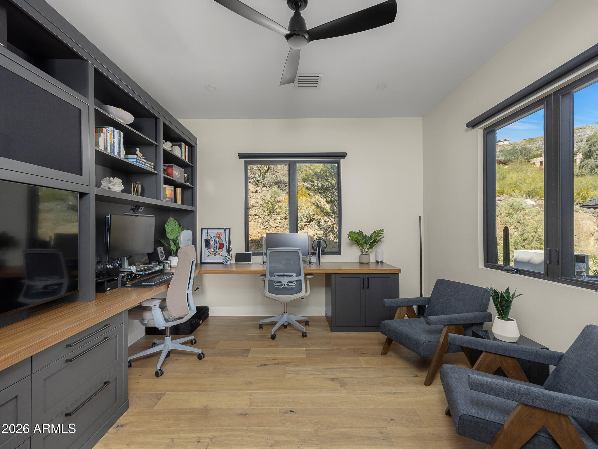 7540 N LAKESIDE Lane