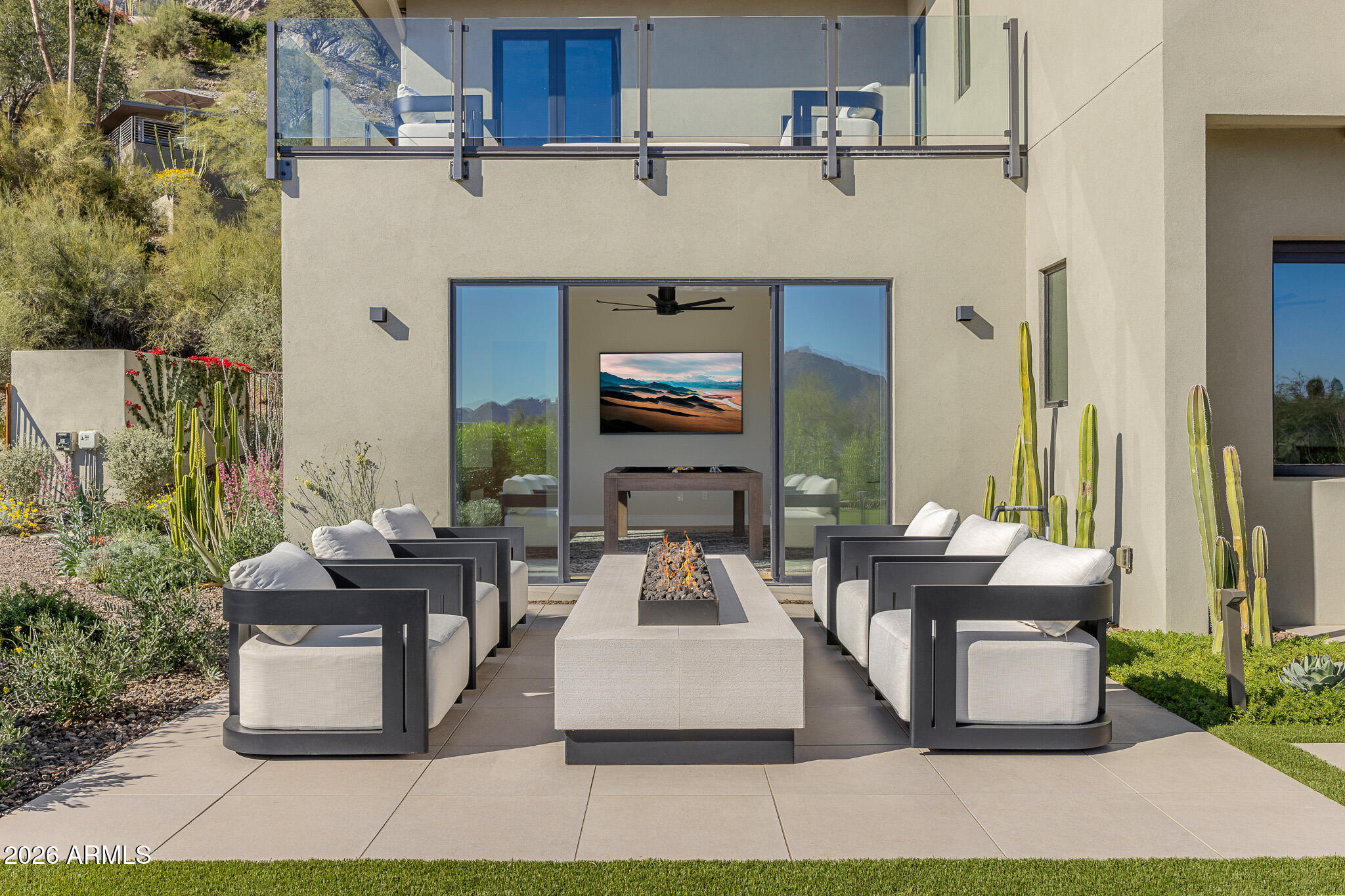 7540 N LAKESIDE Lane