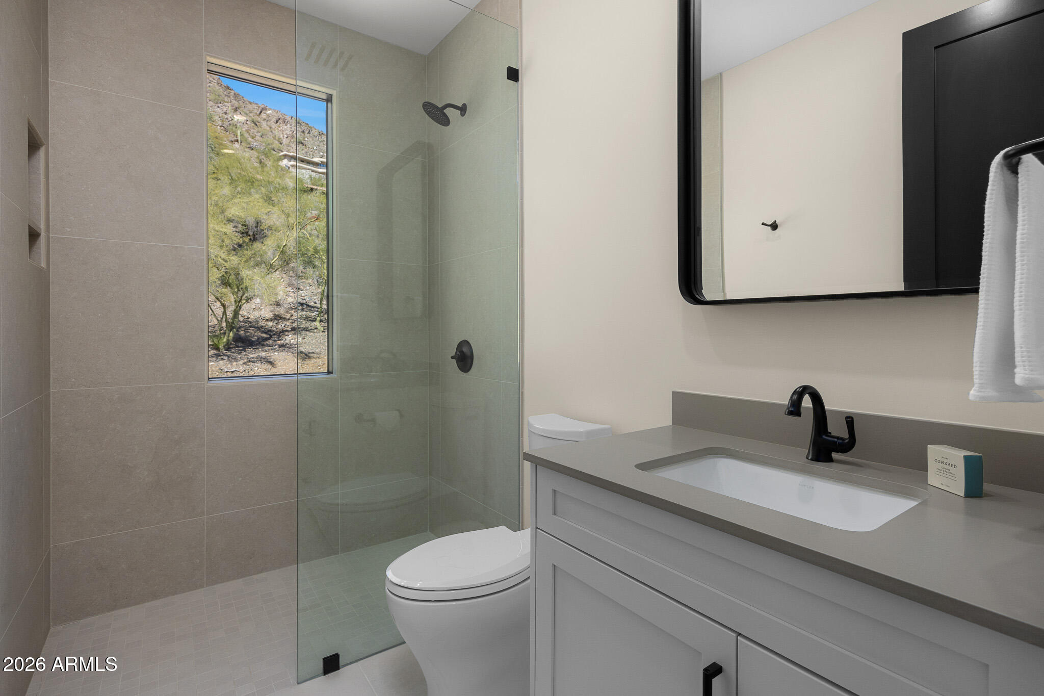 7540 N LAKESIDE Lane