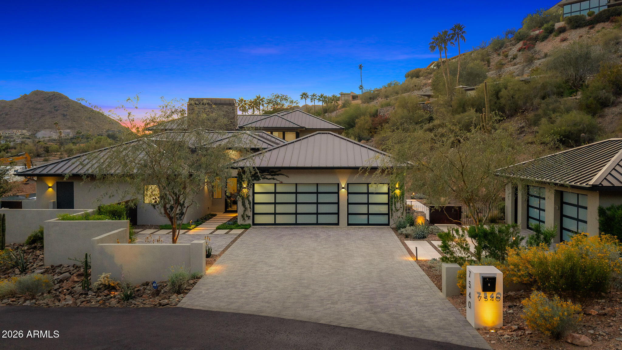 7540 N LAKESIDE Lane