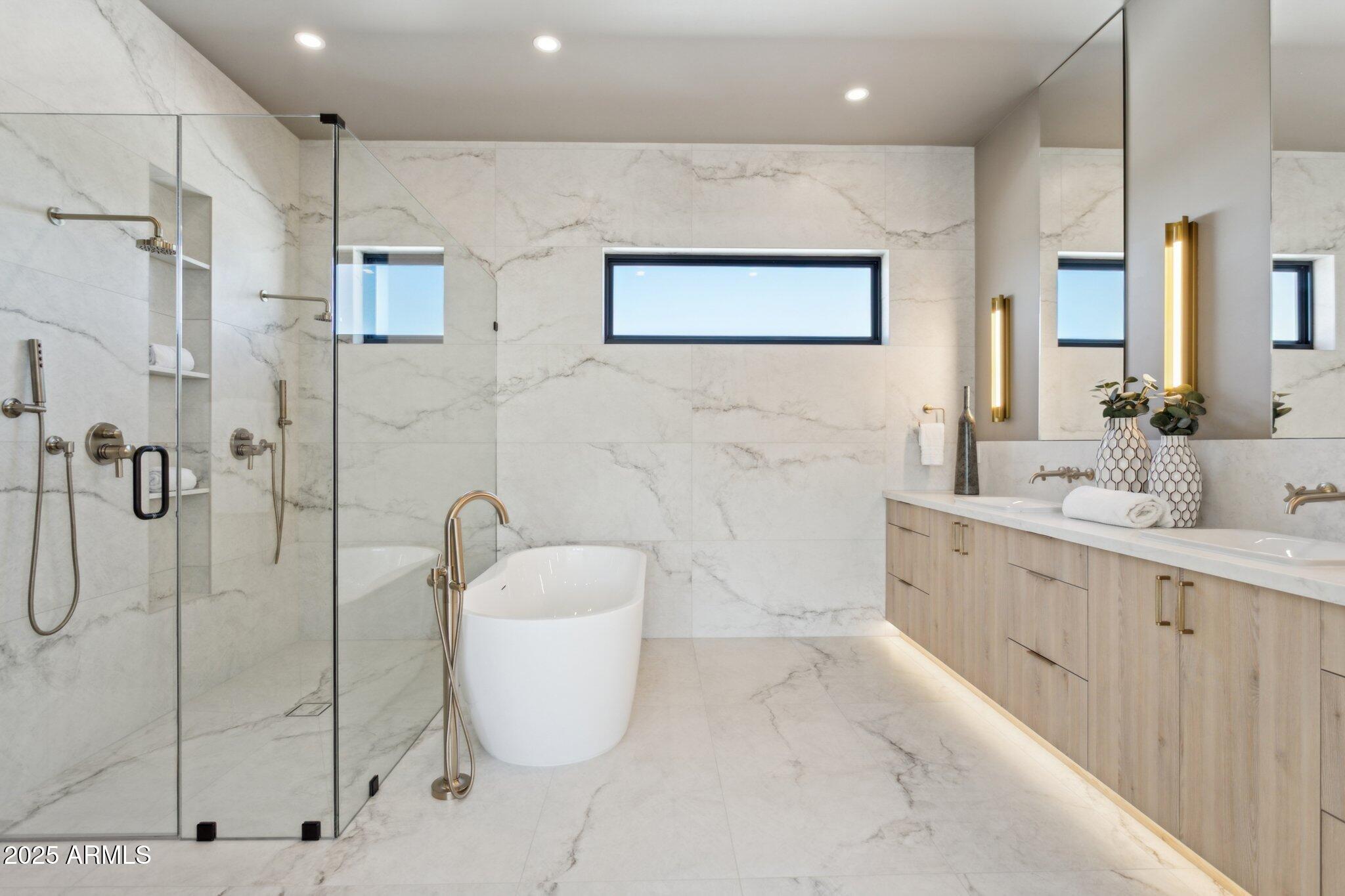 1830 E PALMAIRE Avenue