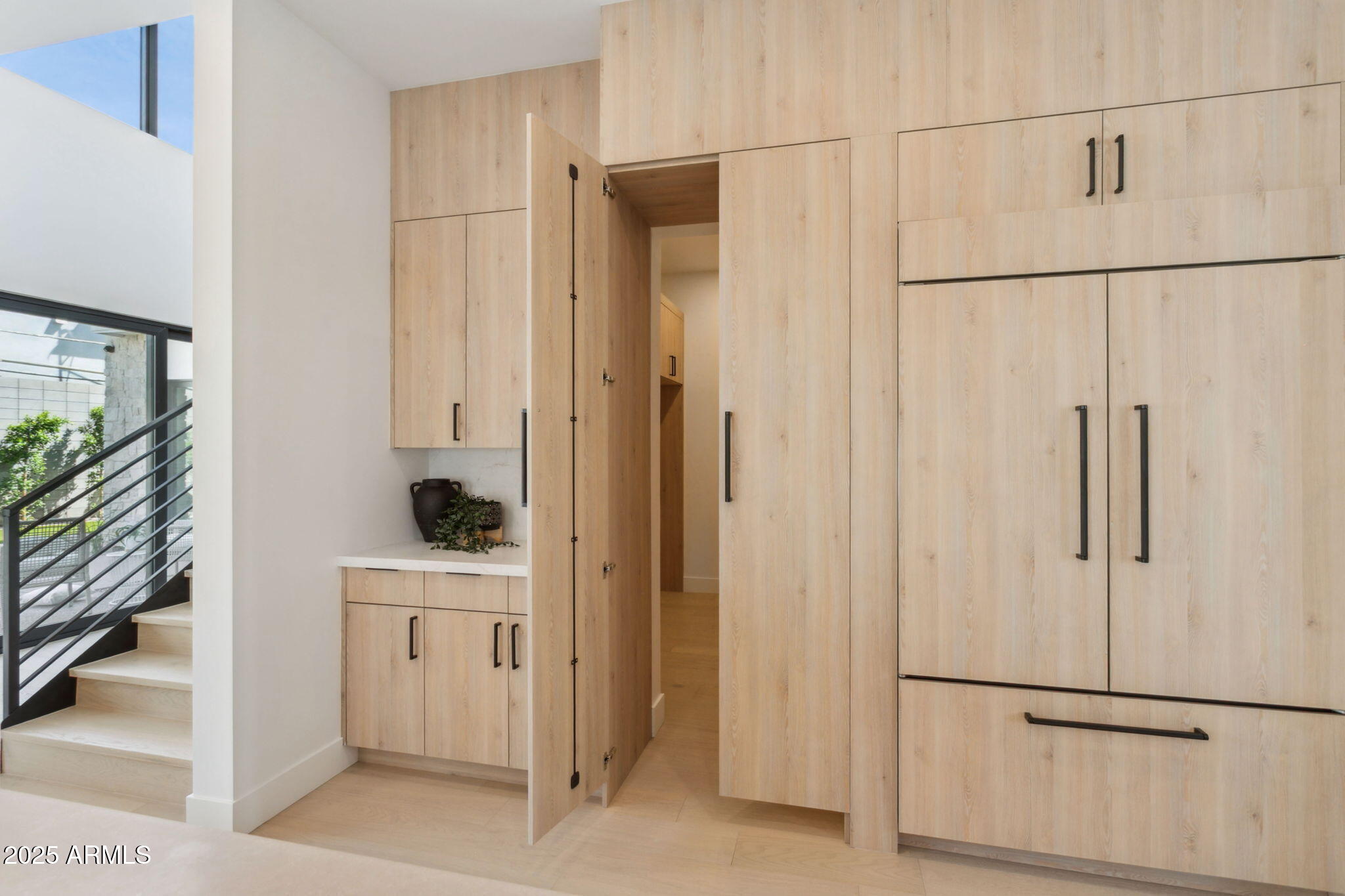 1830 E PALMAIRE Avenue