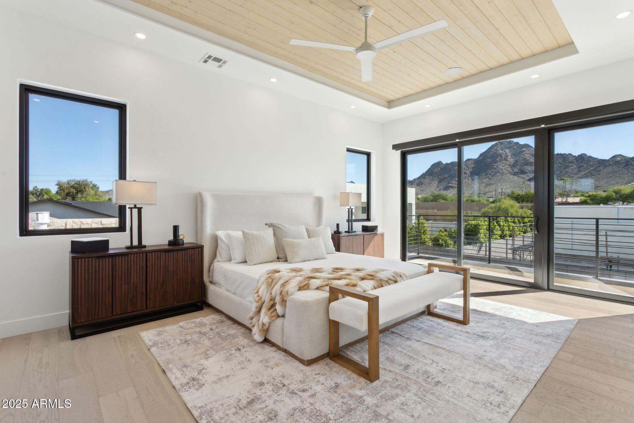 1830 E PALMAIRE Avenue