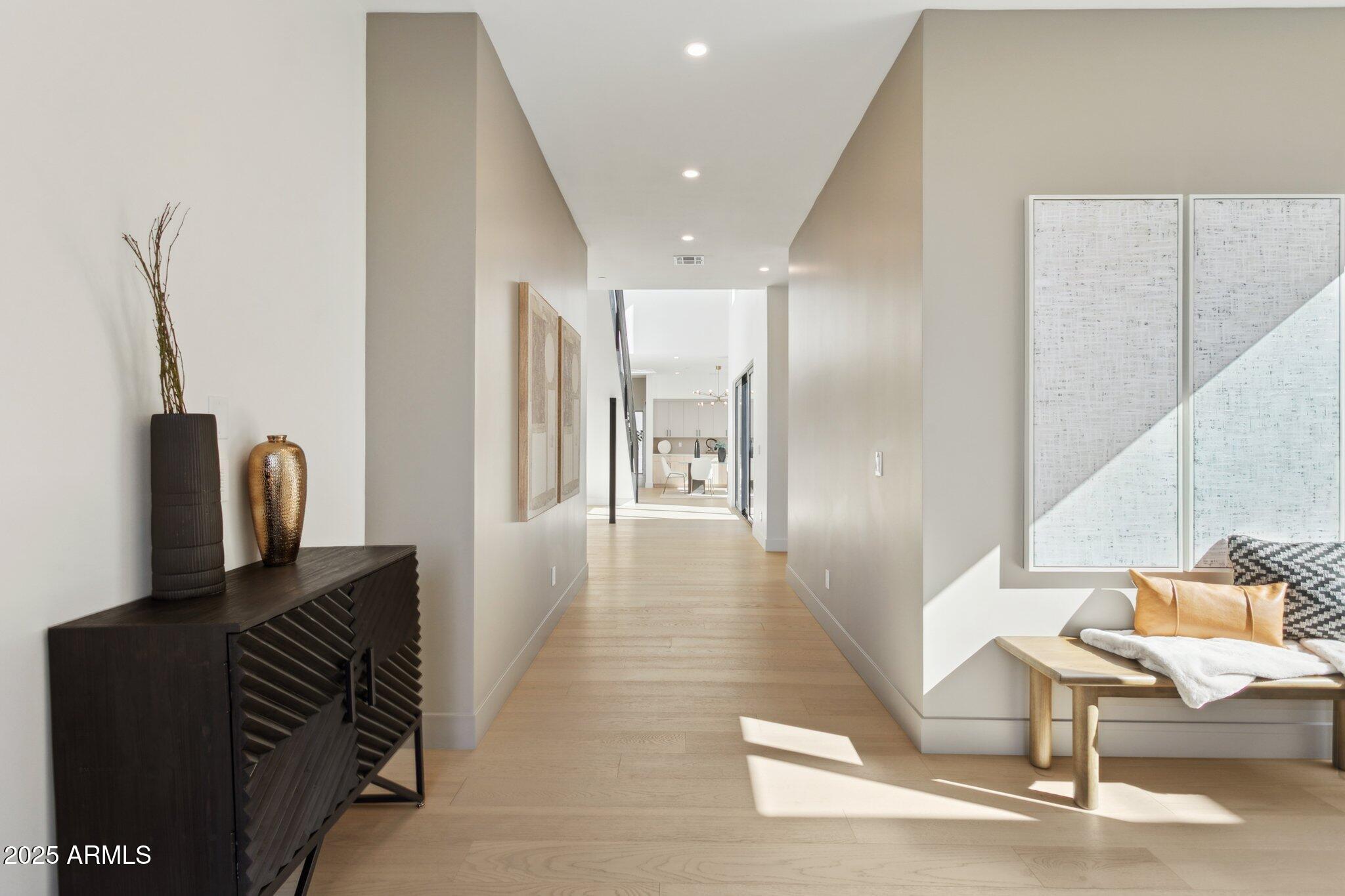 1830 E PALMAIRE Avenue