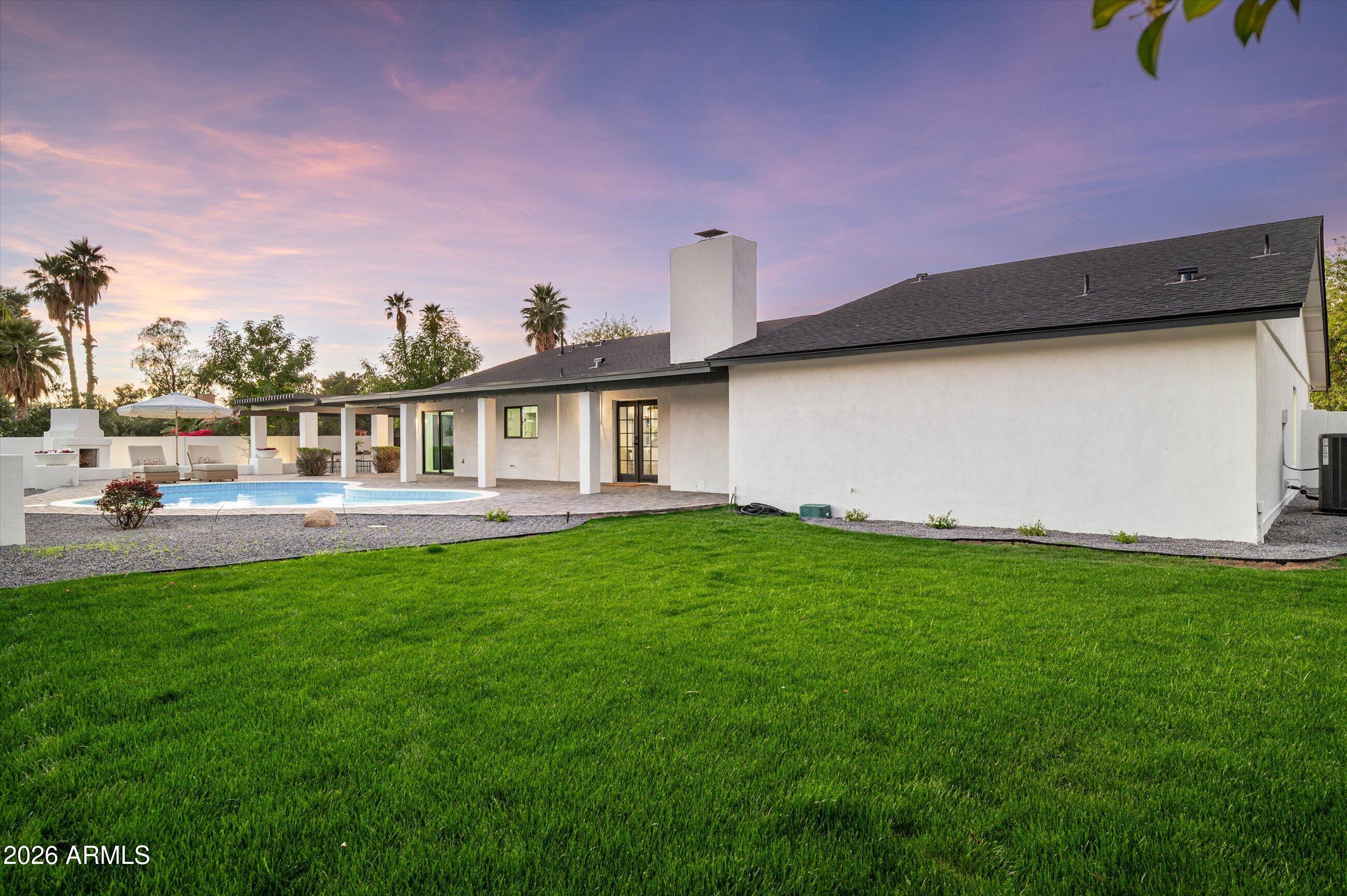 5927 E ASTER Drive