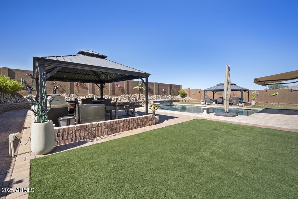 12512 W LAMAR Court