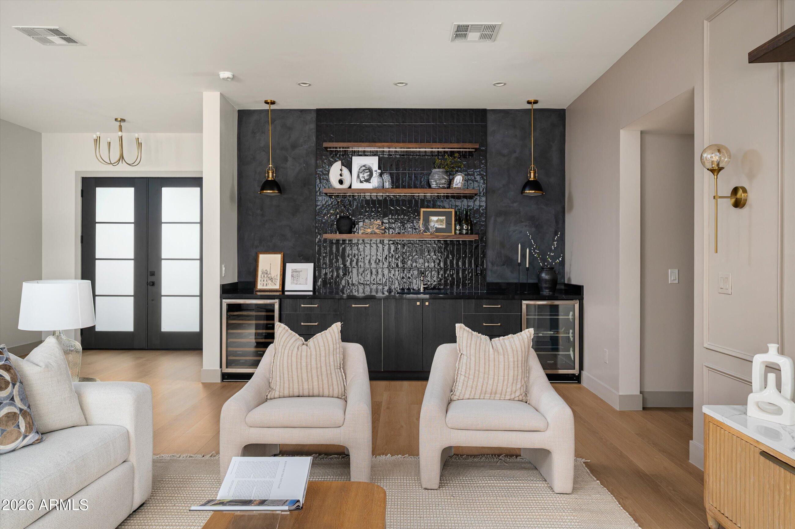 7121 E LARKSPUR Drive