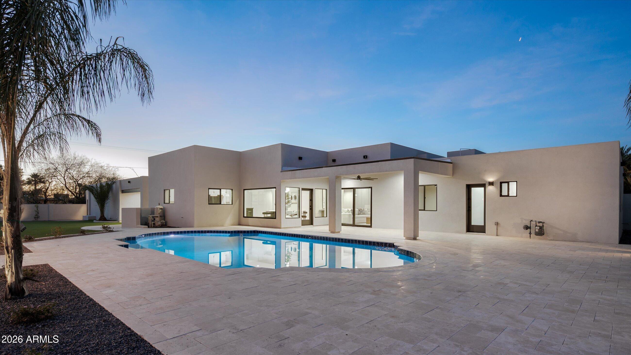 7121 E LARKSPUR Drive