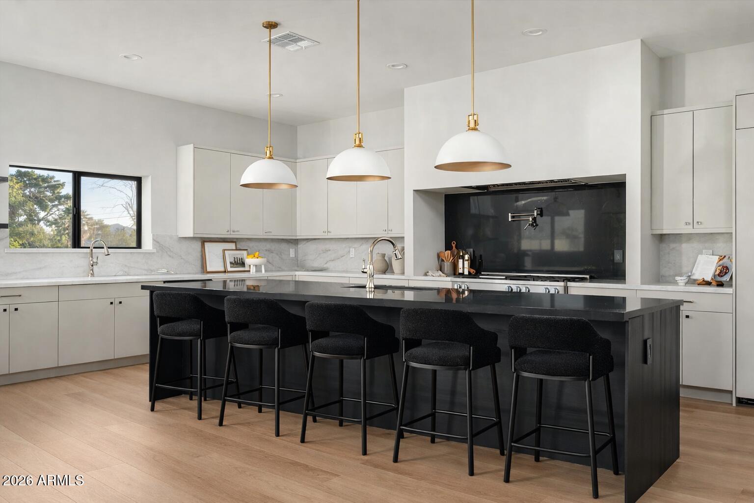 7121 E LARKSPUR Drive