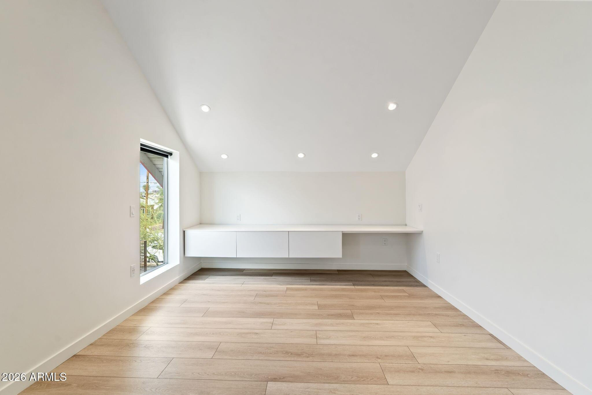 1337 E Polk Street 10