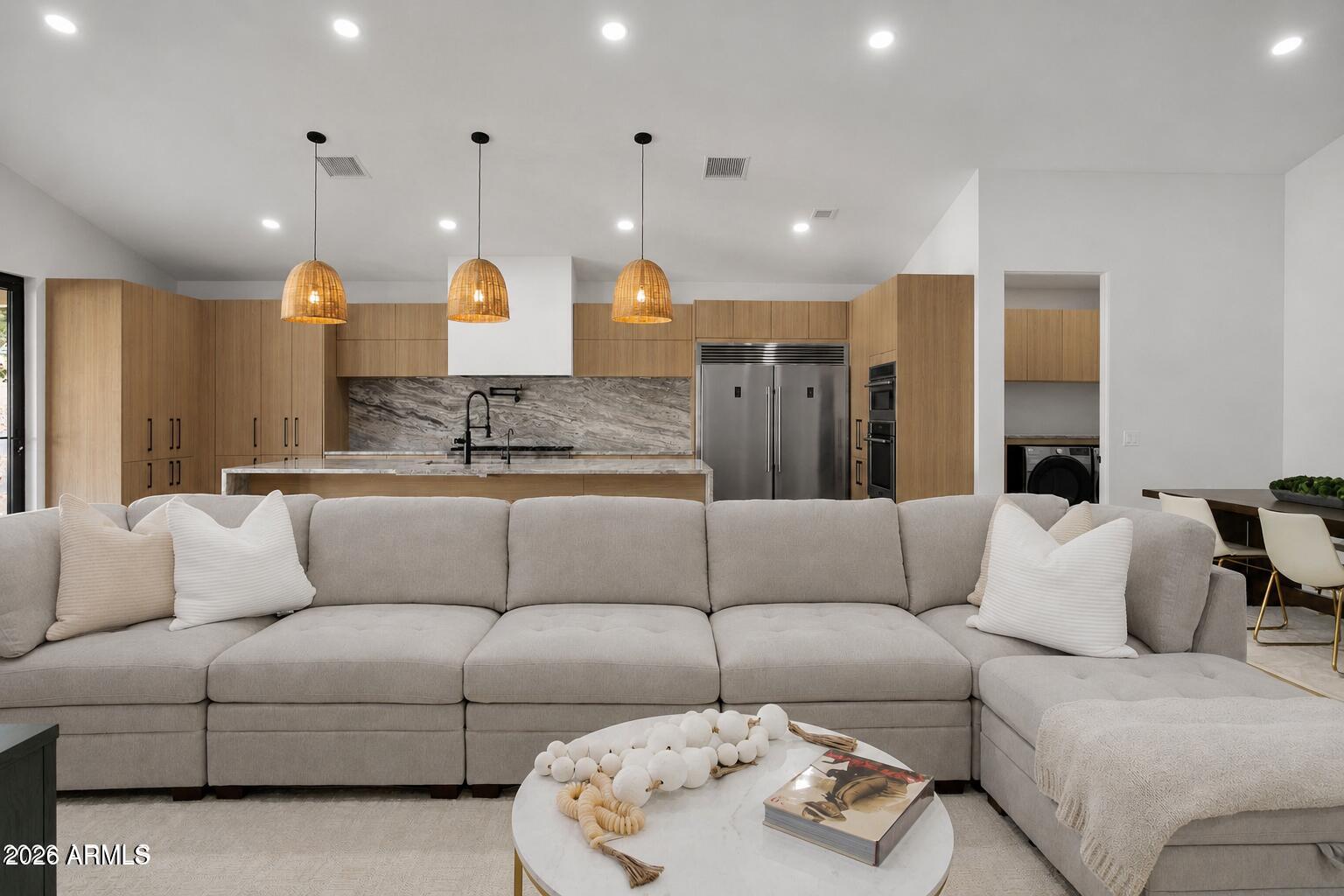 4224 N 35TH Place