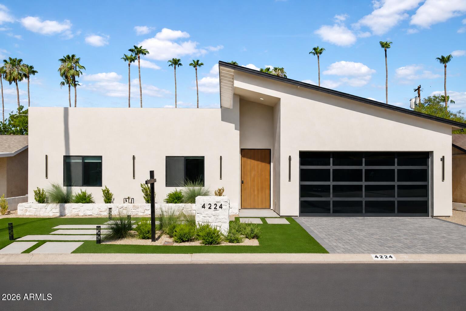 4224 N 35TH Place