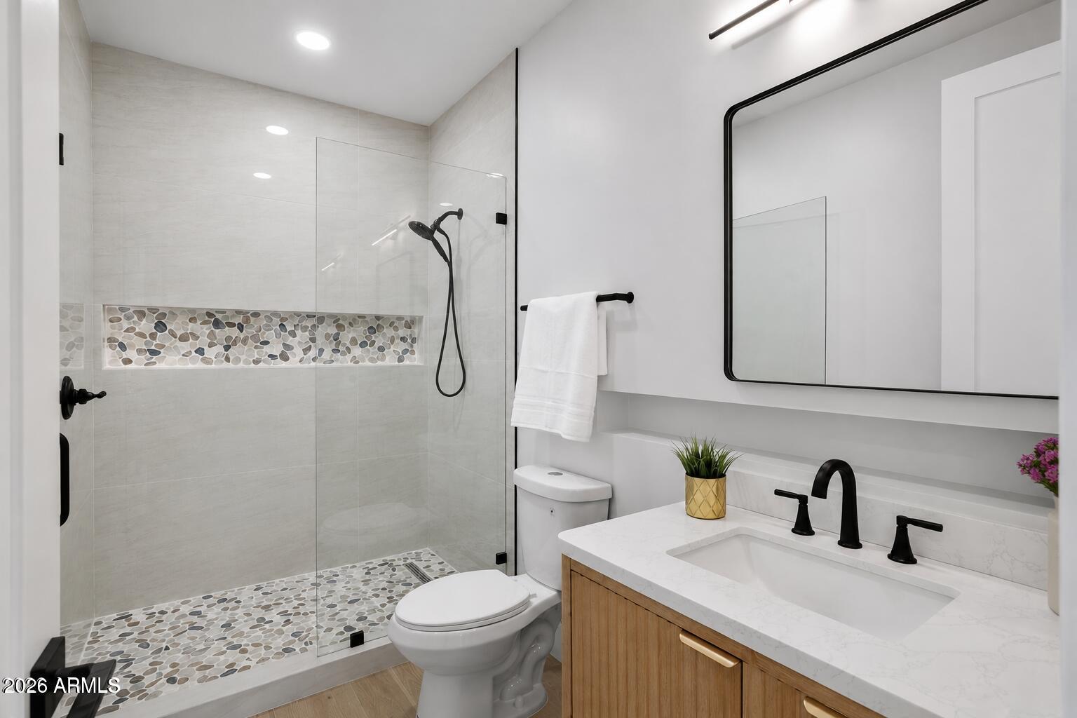 4224 N 35TH Place