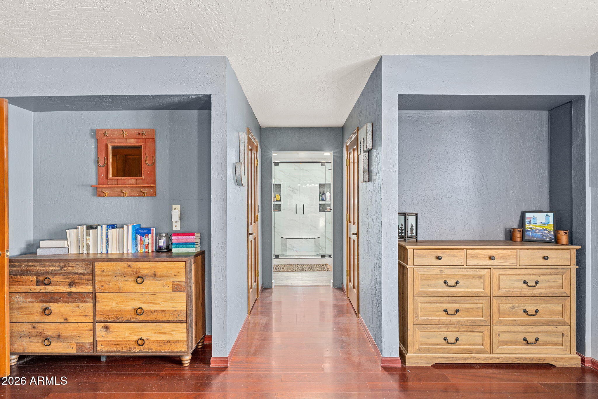 1825 E ELMWOOD Street