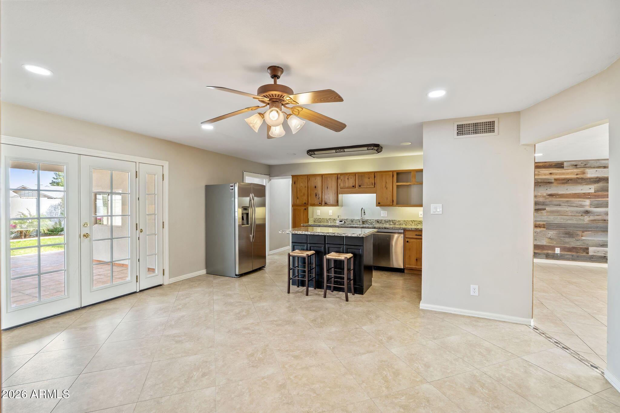 3007 N 84TH Place