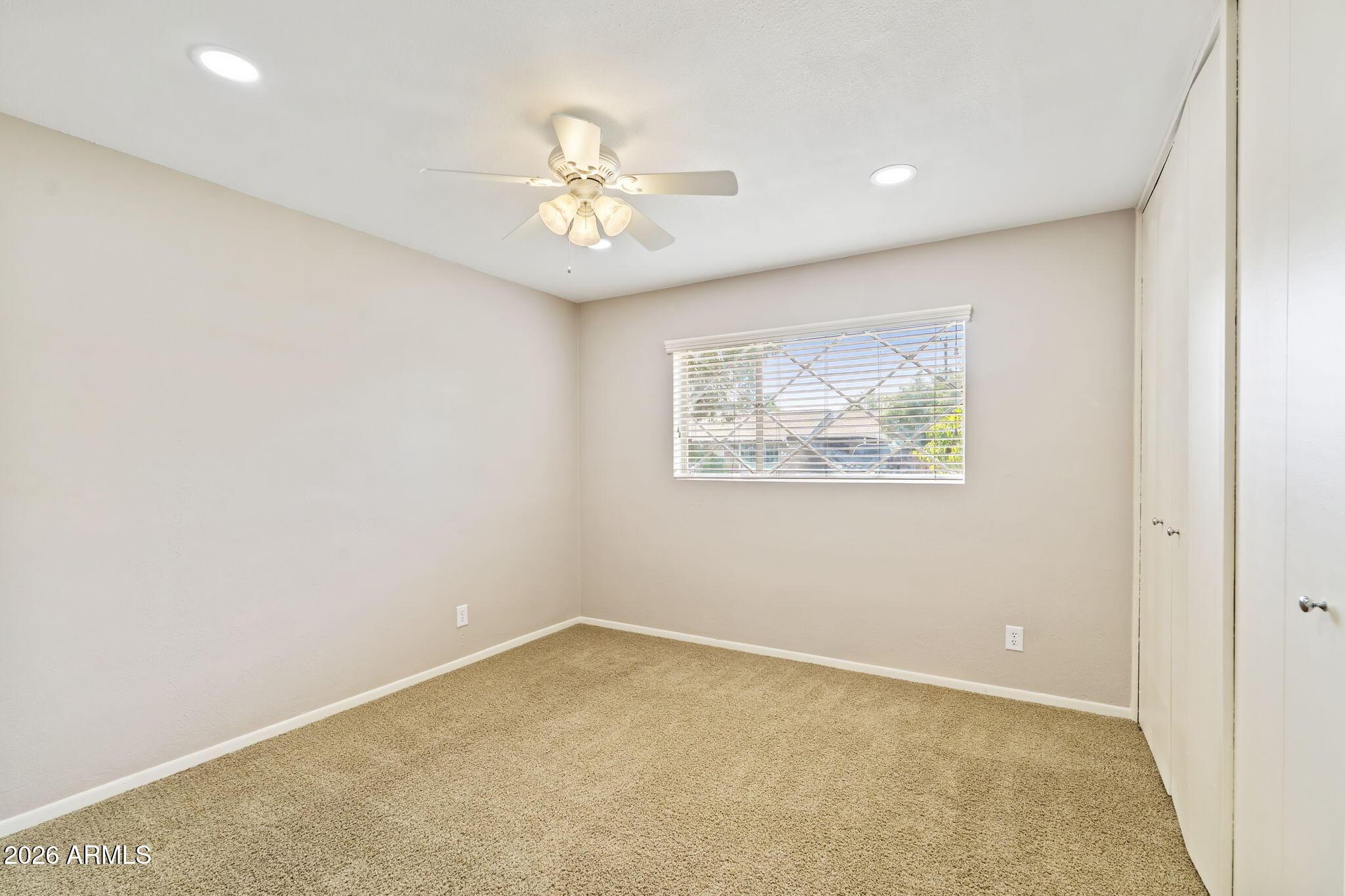 3007 N 84TH Place