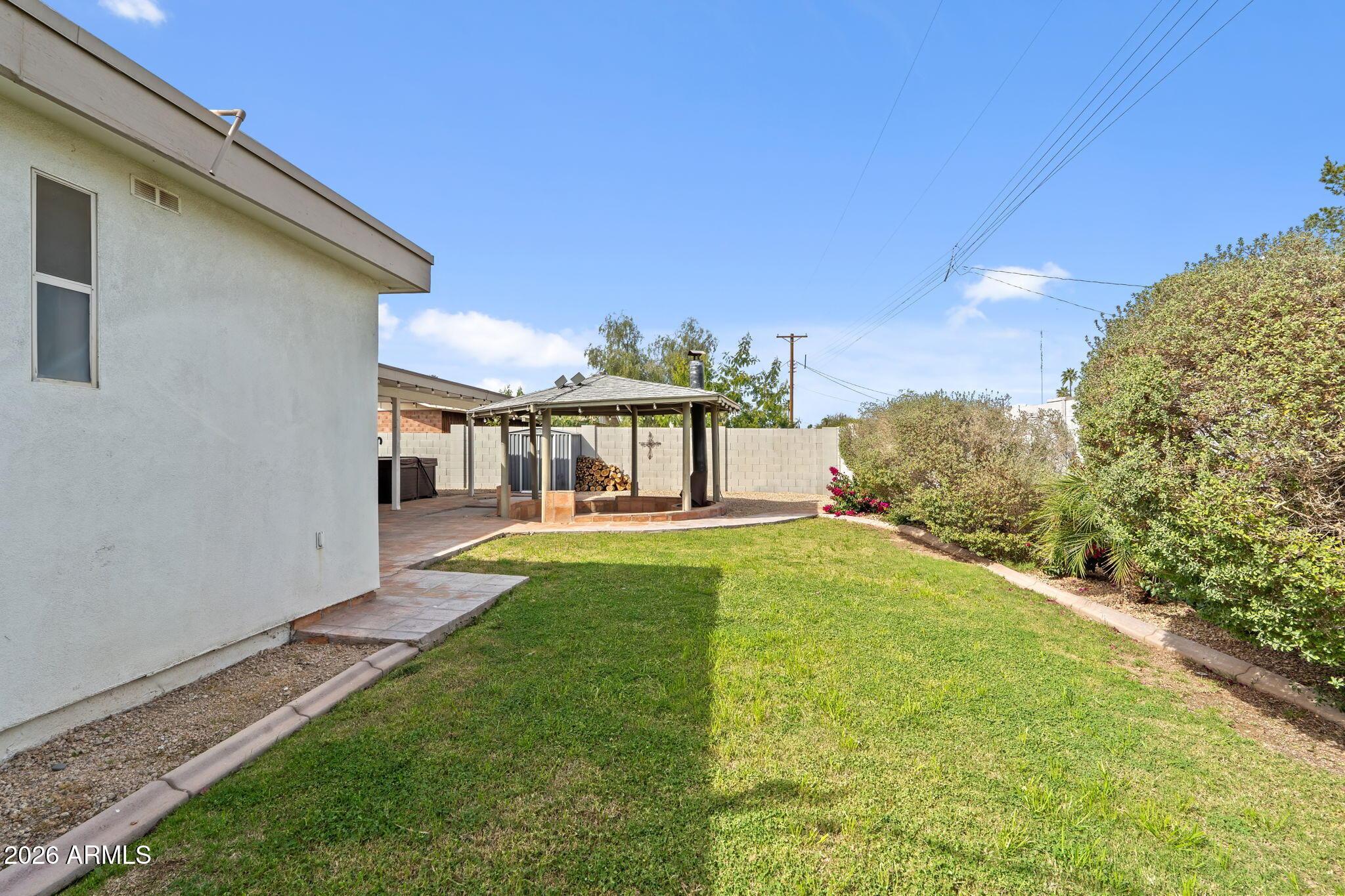 3007 N 84TH Place