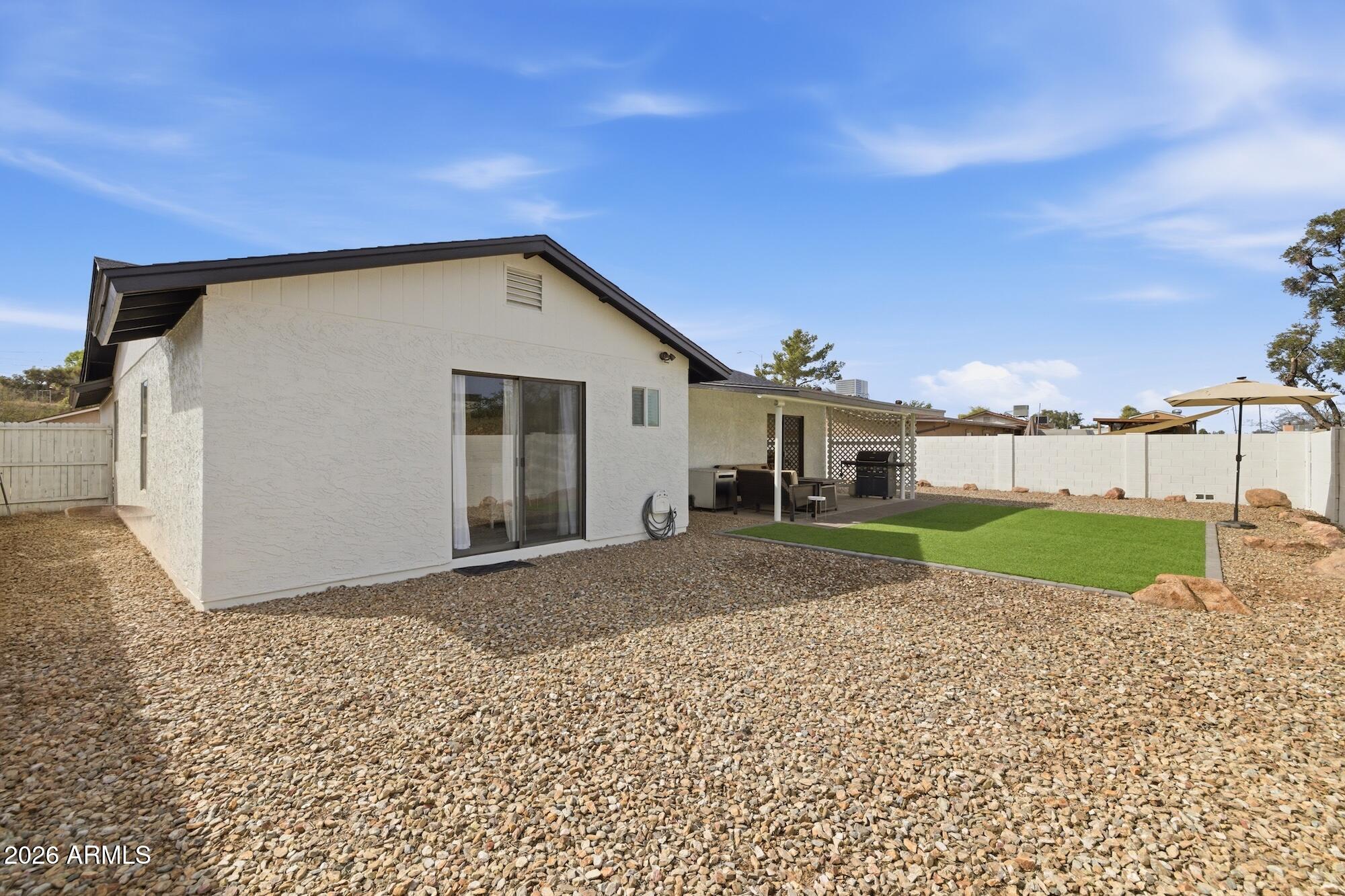 38 W HILLVIEW Street