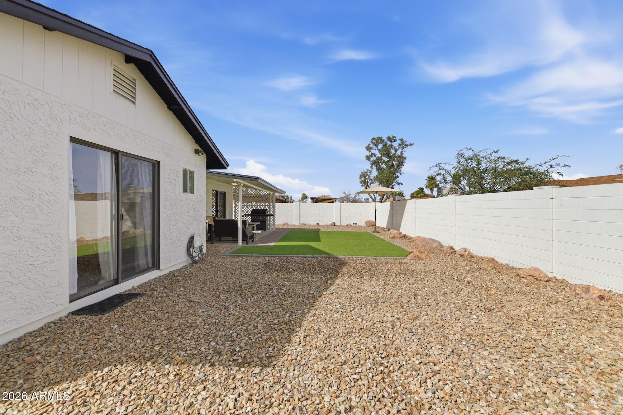 38 W HILLVIEW Street