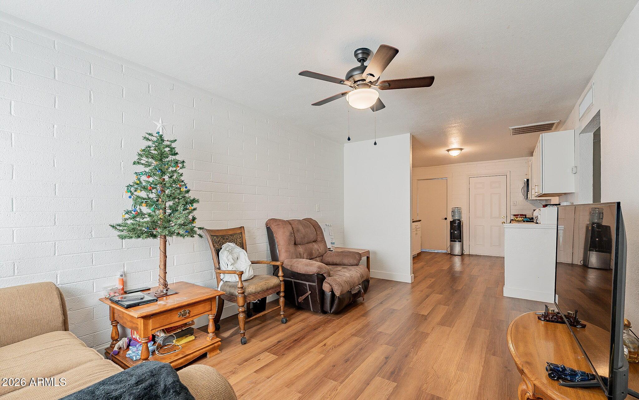 1021 N HAROLD Street