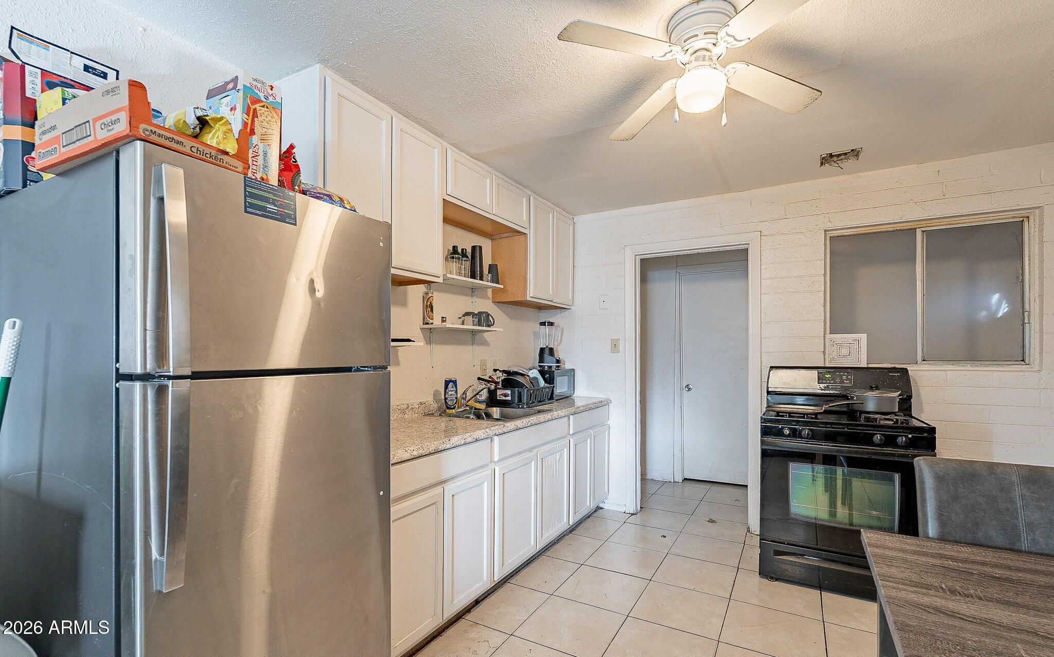 1021 N HAROLD Street