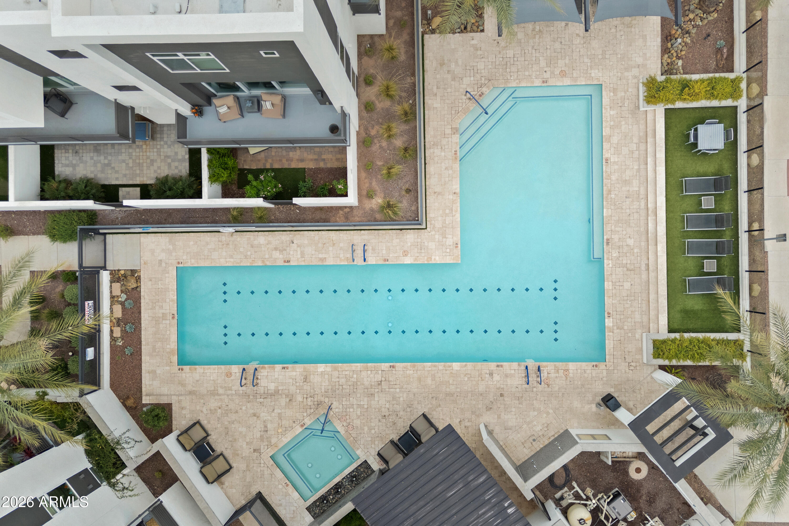 1717 E MORTEN Avenue 3