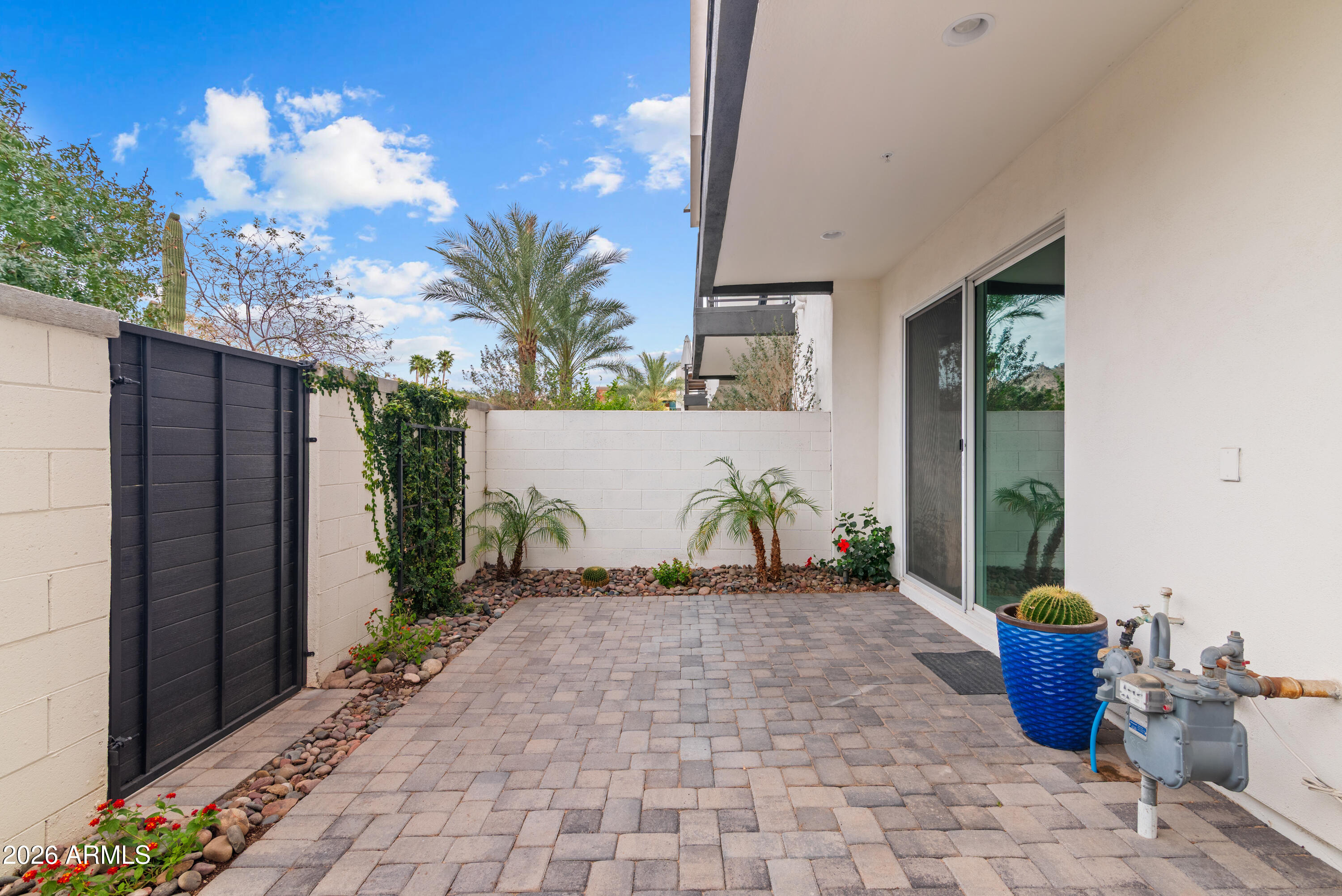 1717 E MORTEN Avenue 3