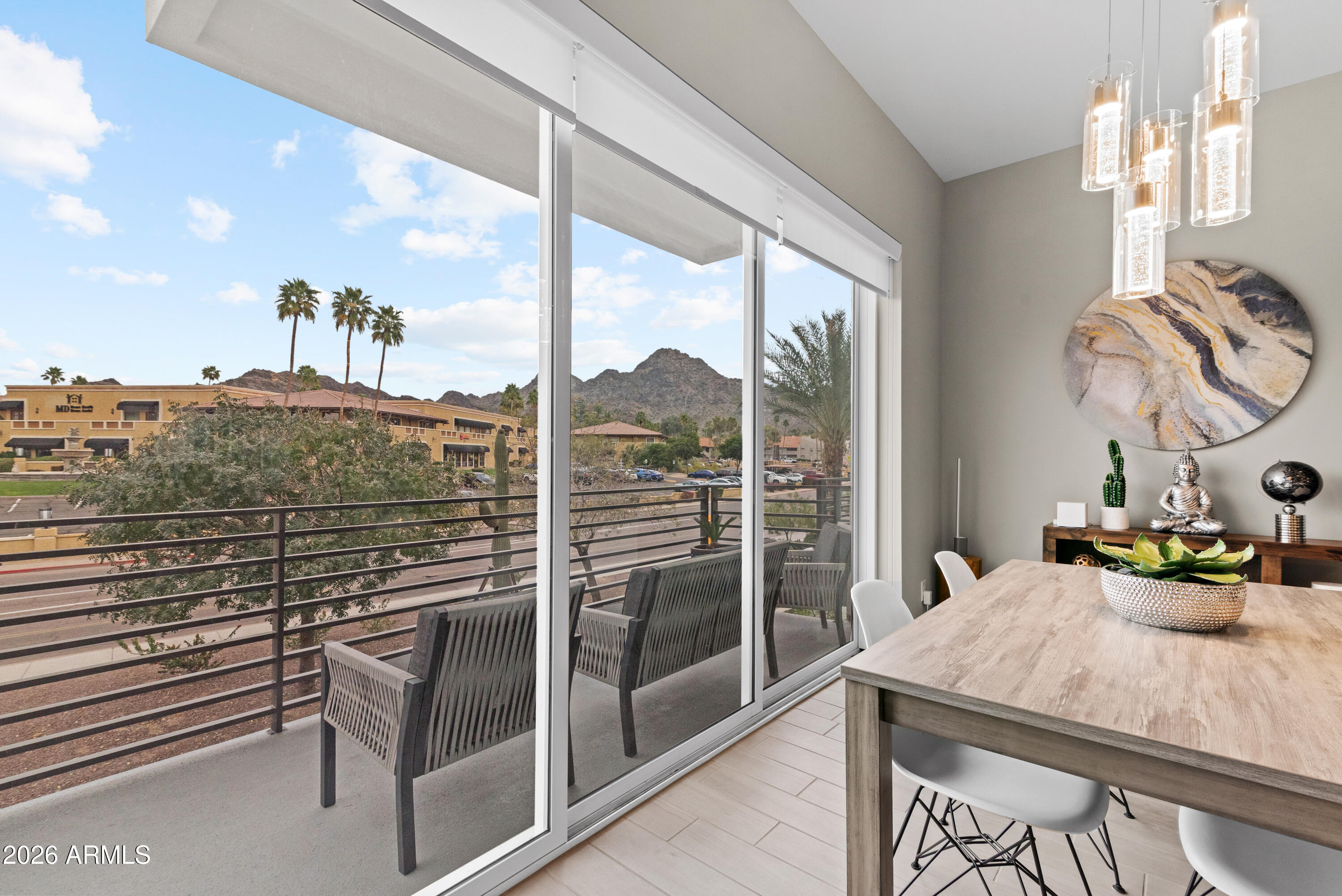 1717 E MORTEN Avenue 3