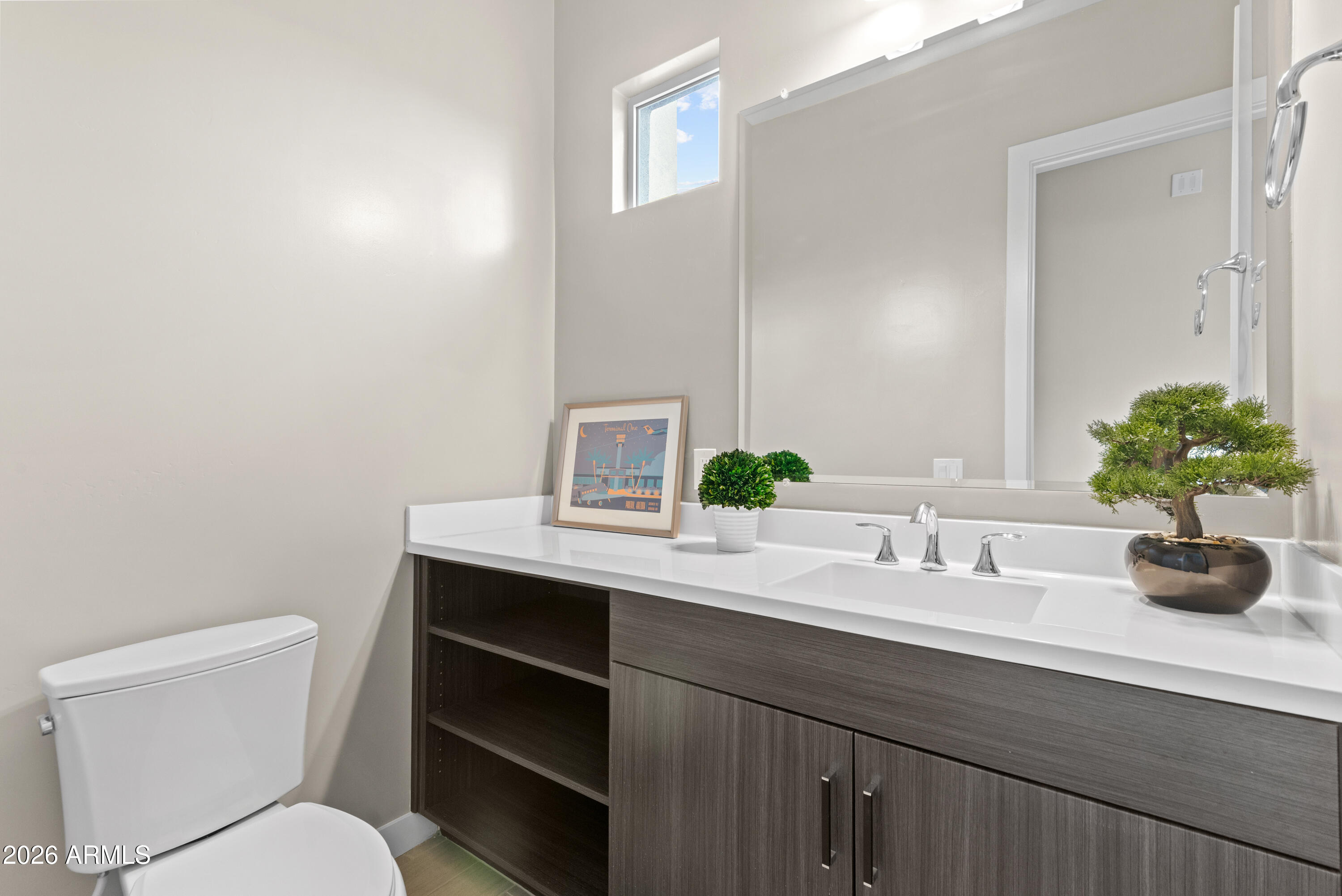 1717 E MORTEN Avenue 3