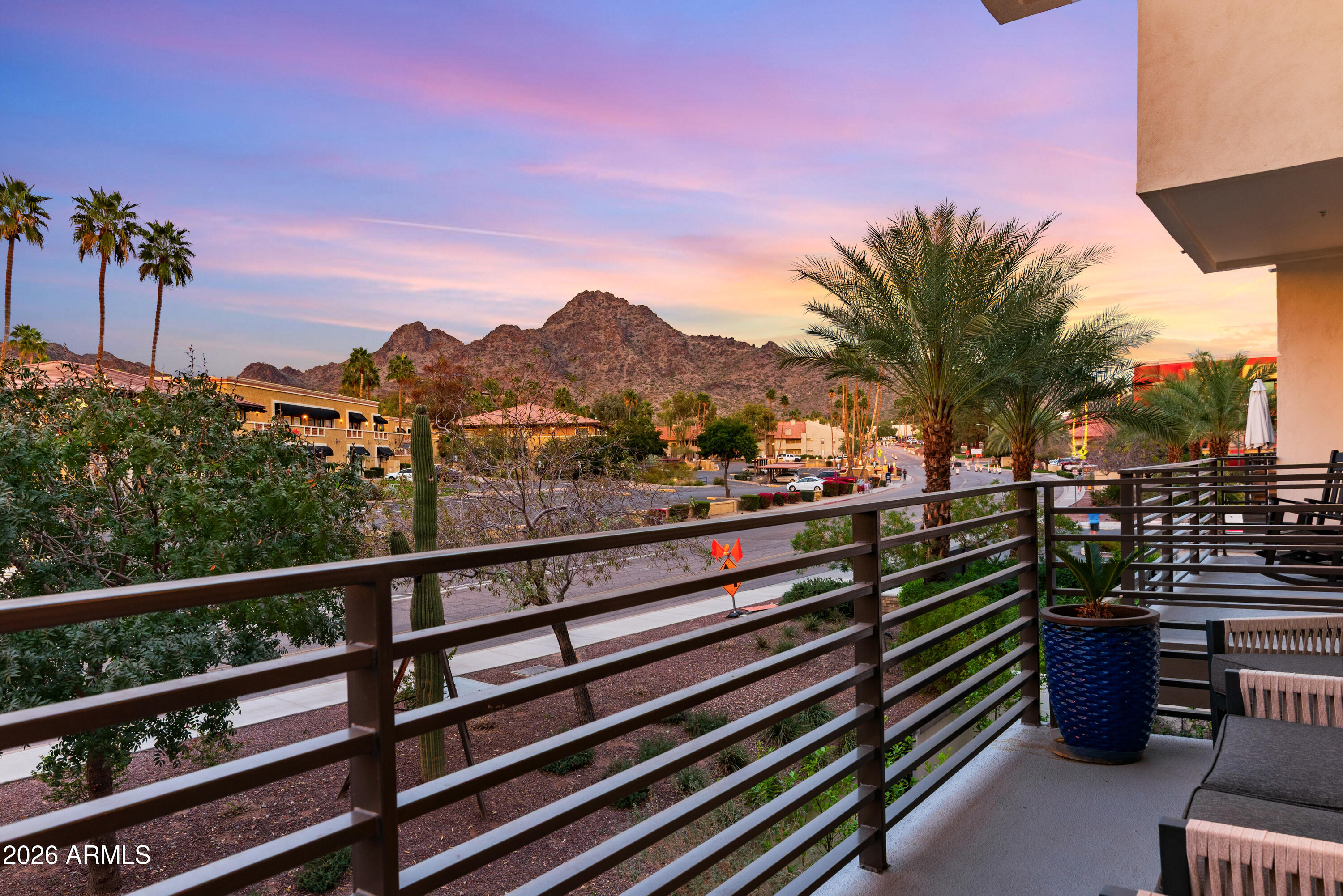 1717 E MORTEN Avenue 3