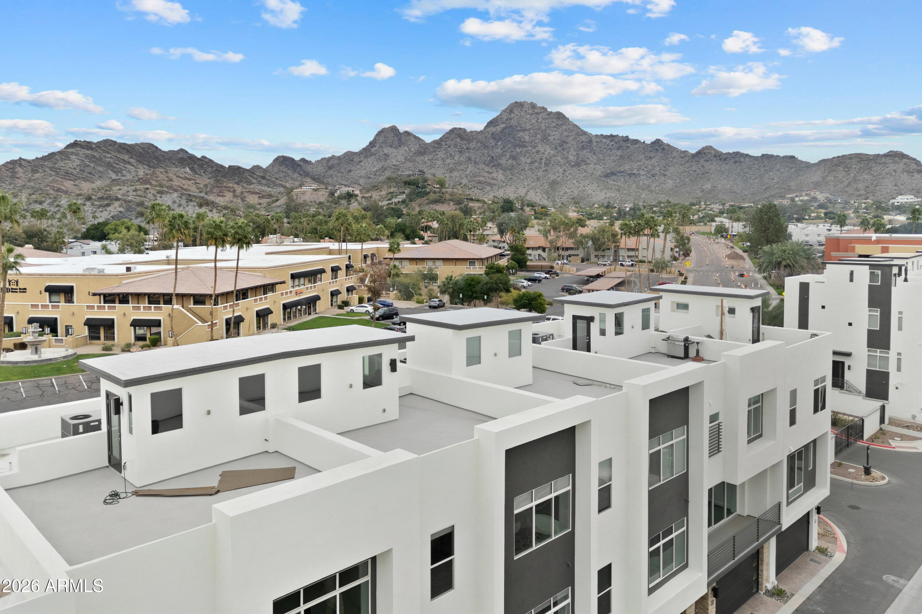 1717 E MORTEN Avenue 3