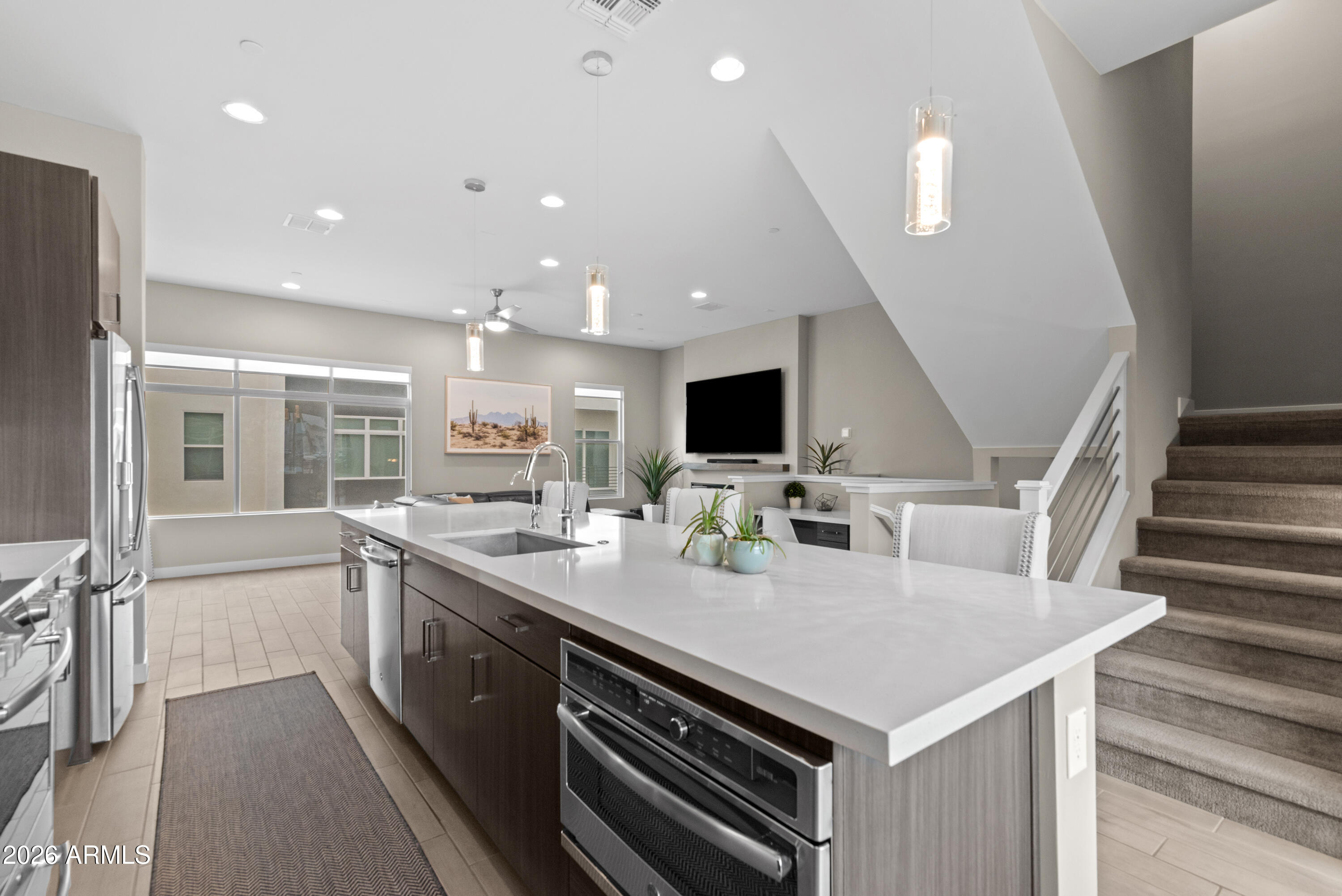 1717 E MORTEN Avenue 3