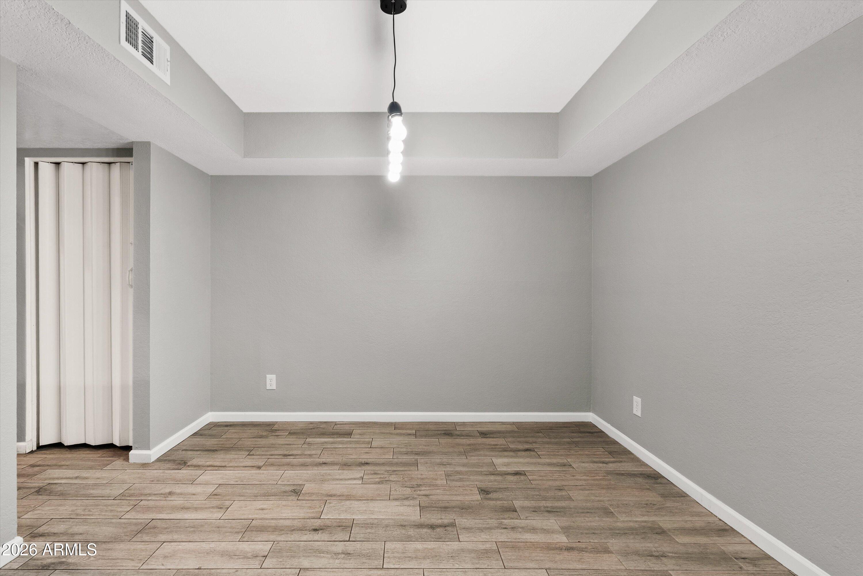 2232 W LINDNER Avenue 4