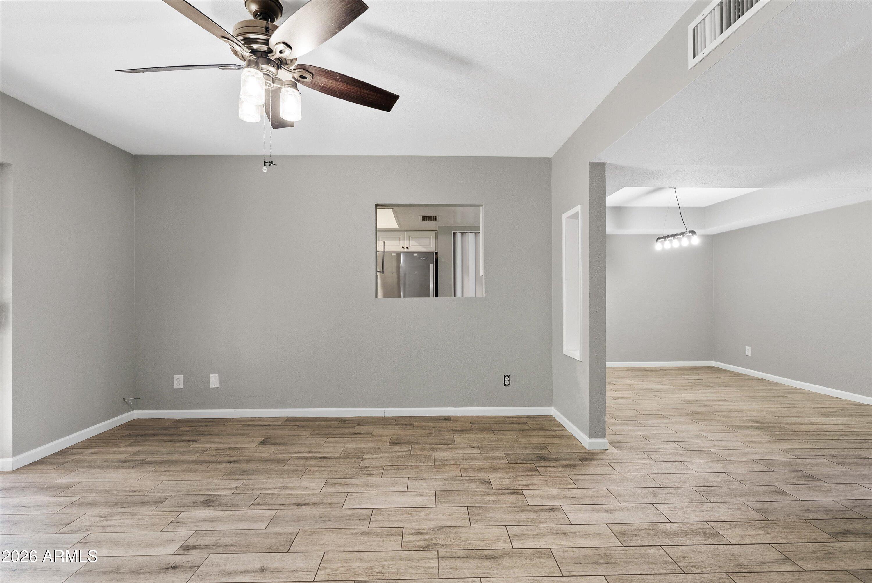 2232 W LINDNER Avenue 4