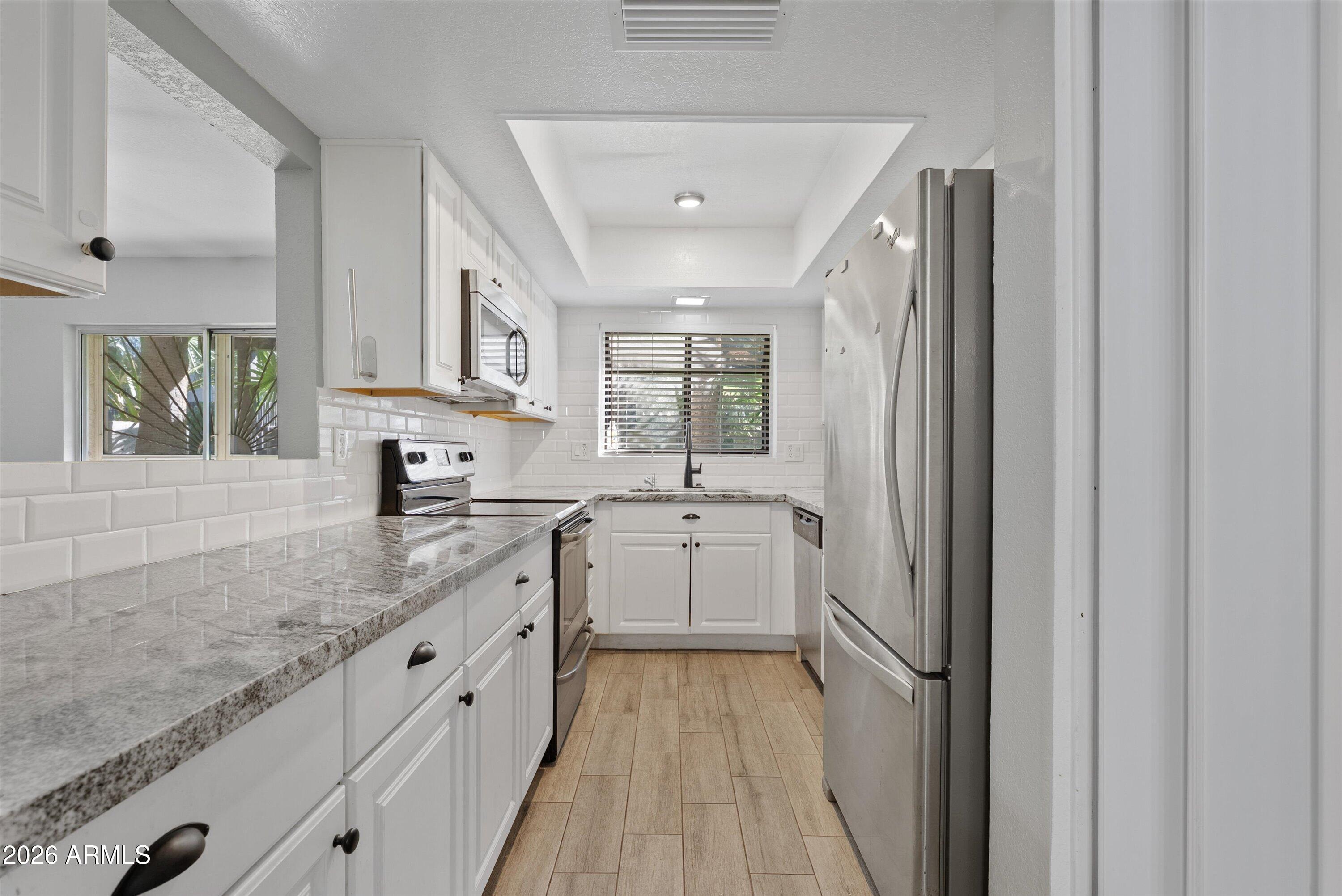 2232 W LINDNER Avenue 4