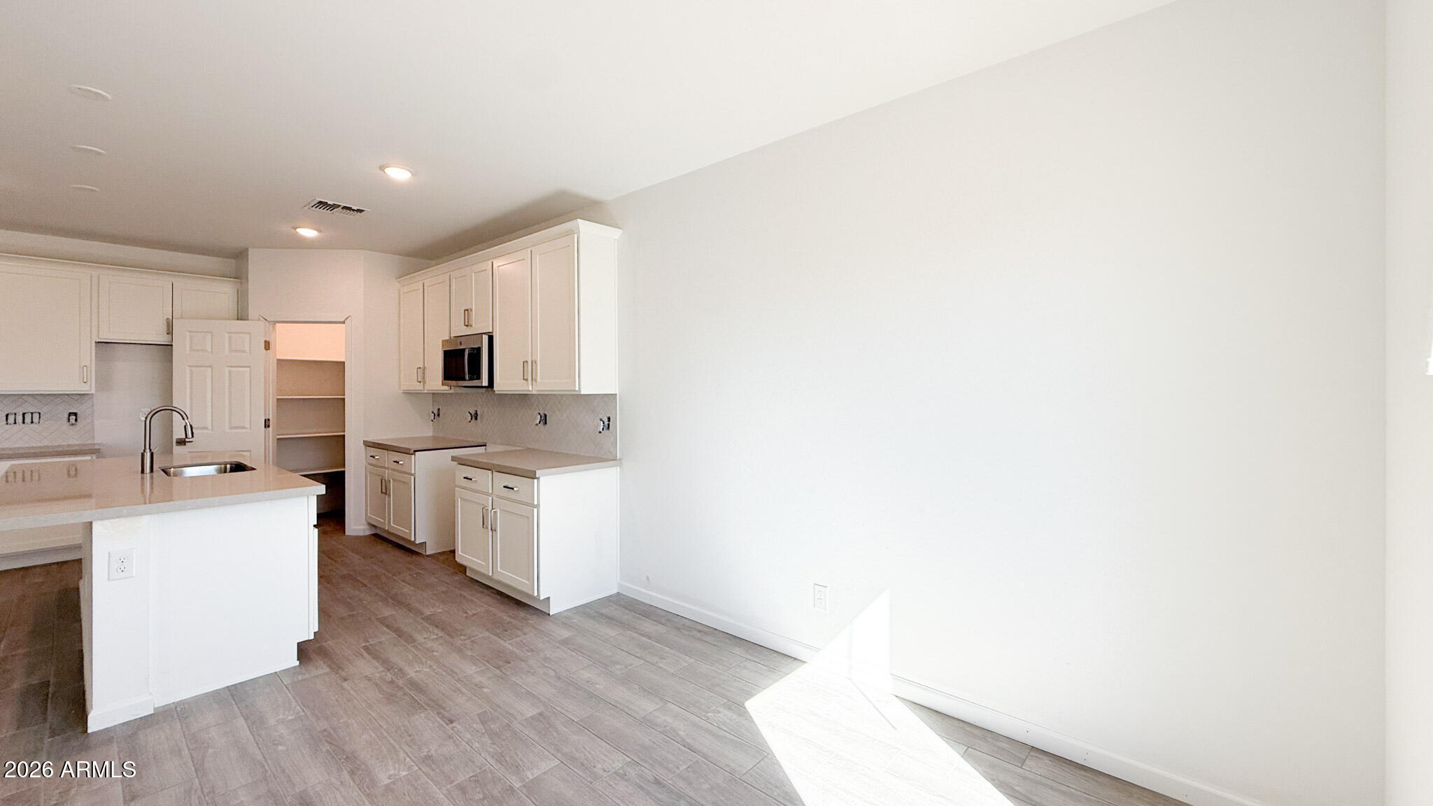 47637 W KENNER Drive