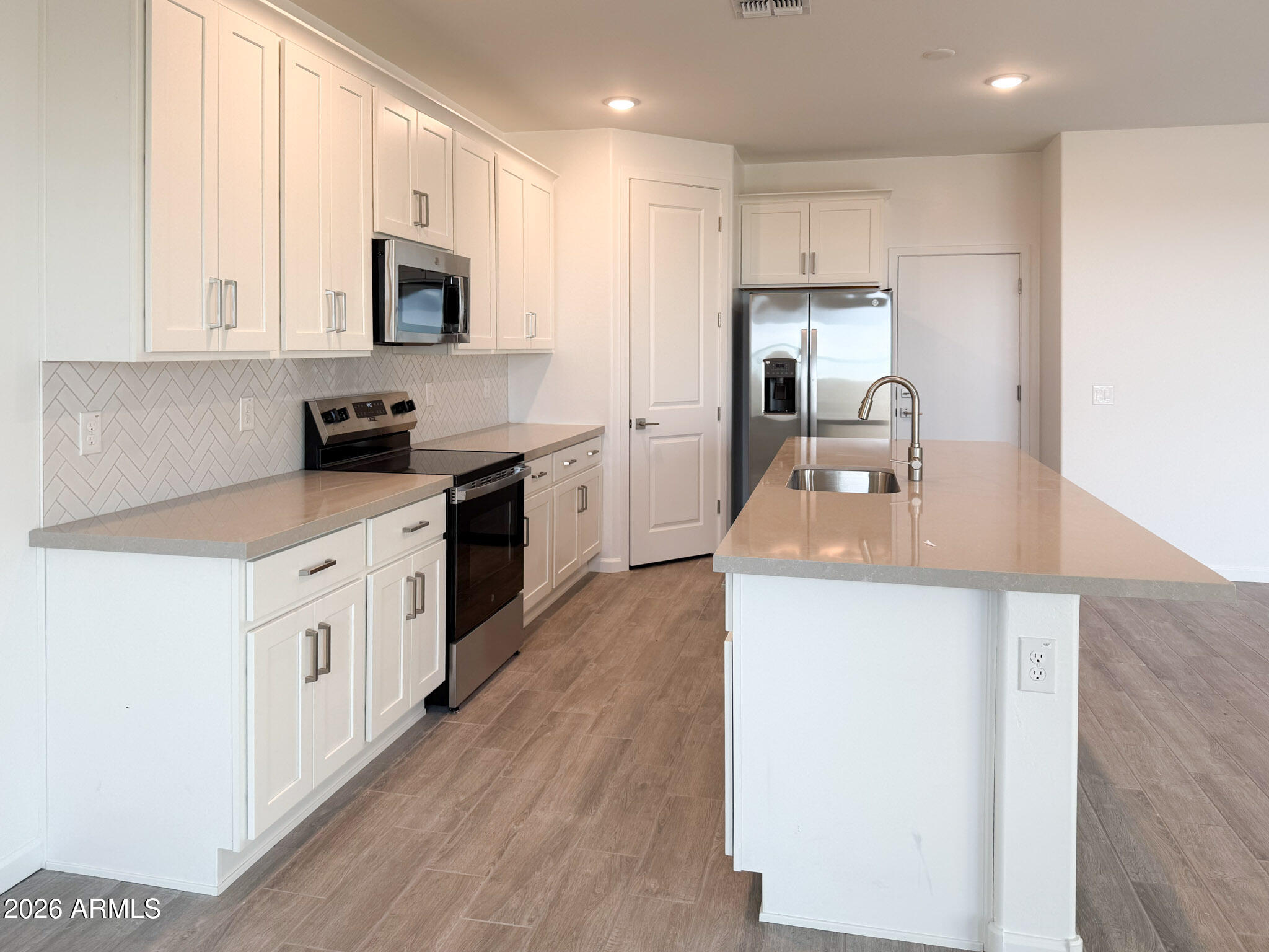 47637 W KENNER Drive