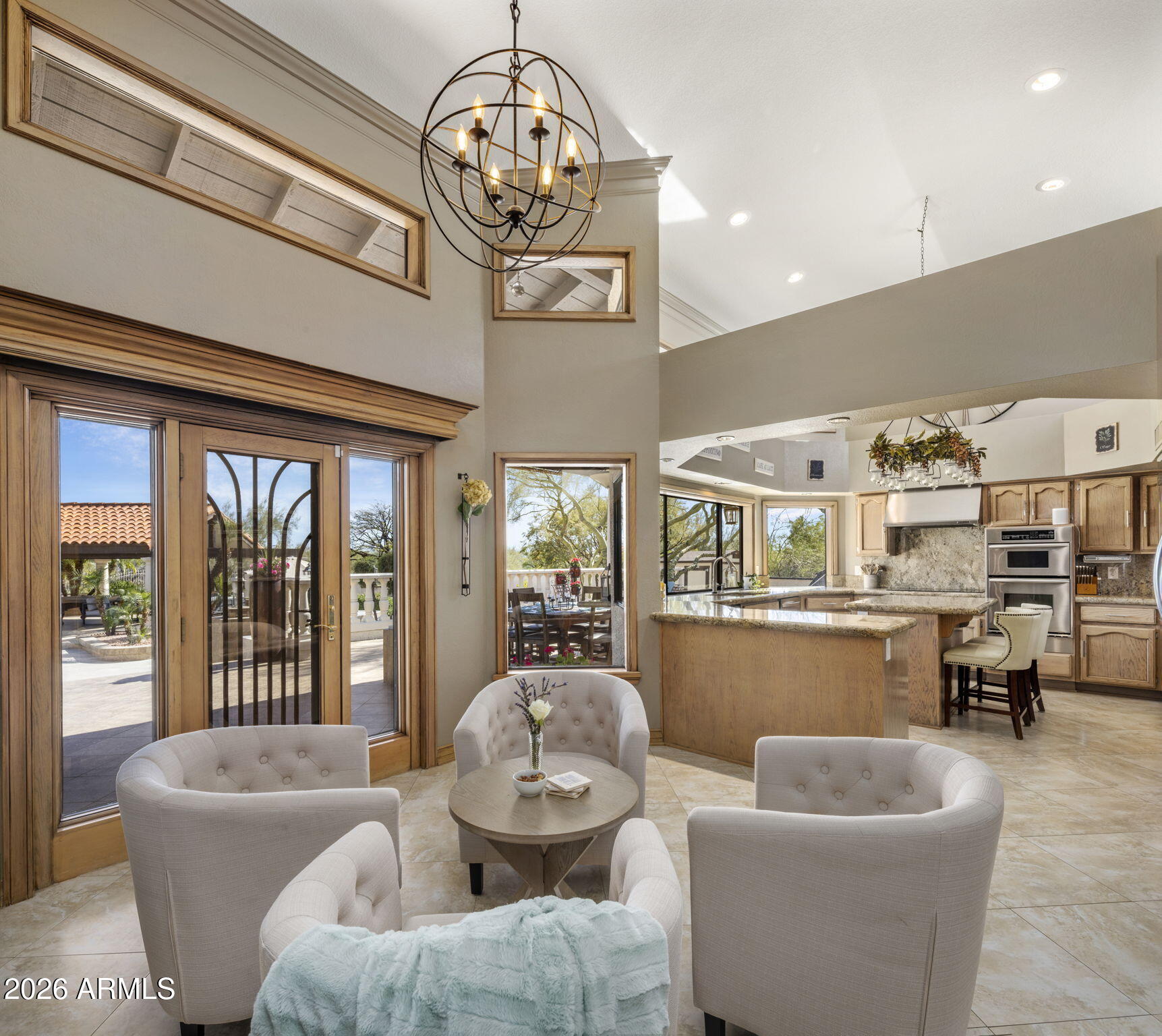 8119 E PARKVIEW Lane